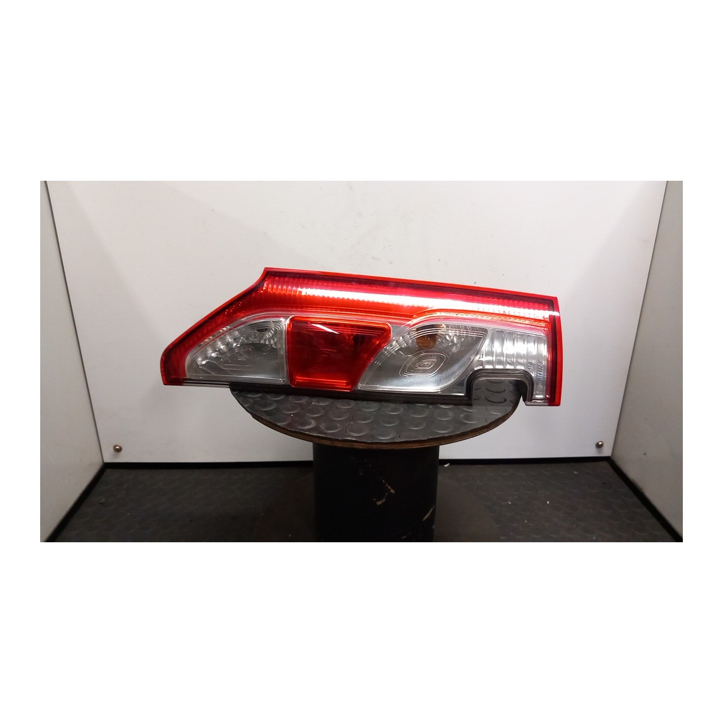 FANALE POST. P/PORTA POST. A BATTENTI SX. 078 RENAULT KANGOO FURGONE (04/13-) K9KB6 265559212R