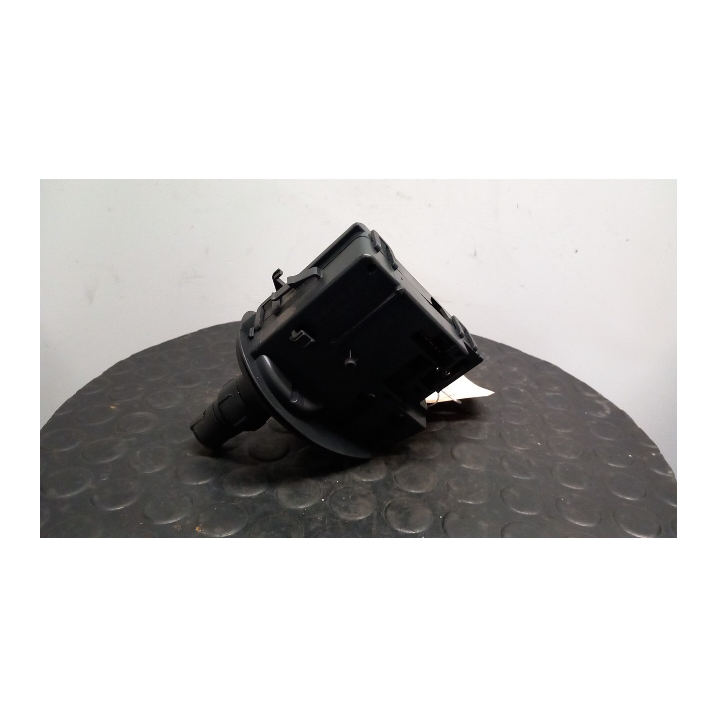 BLOCCO COMANDI TERGICRISTALLI 081 RENAULT KANGOO FURGONE (04/13-) K9KB6 8201577539