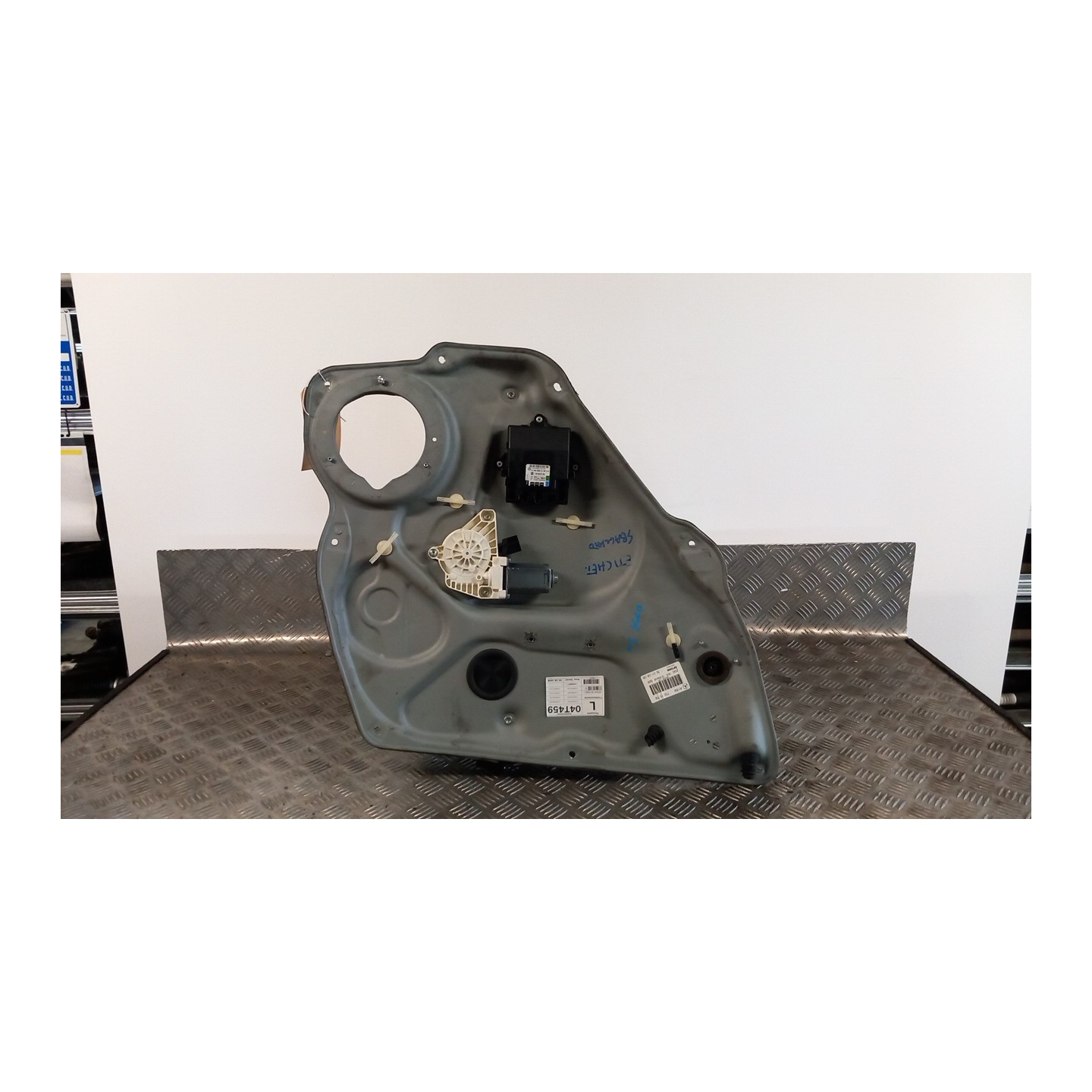 ALZACRISTALLO ELETTR. PORTA POST. SX. 004 MERCEDES-BENZ CLASSE B (T245) (03/05-03/13) 266920 A1697303579