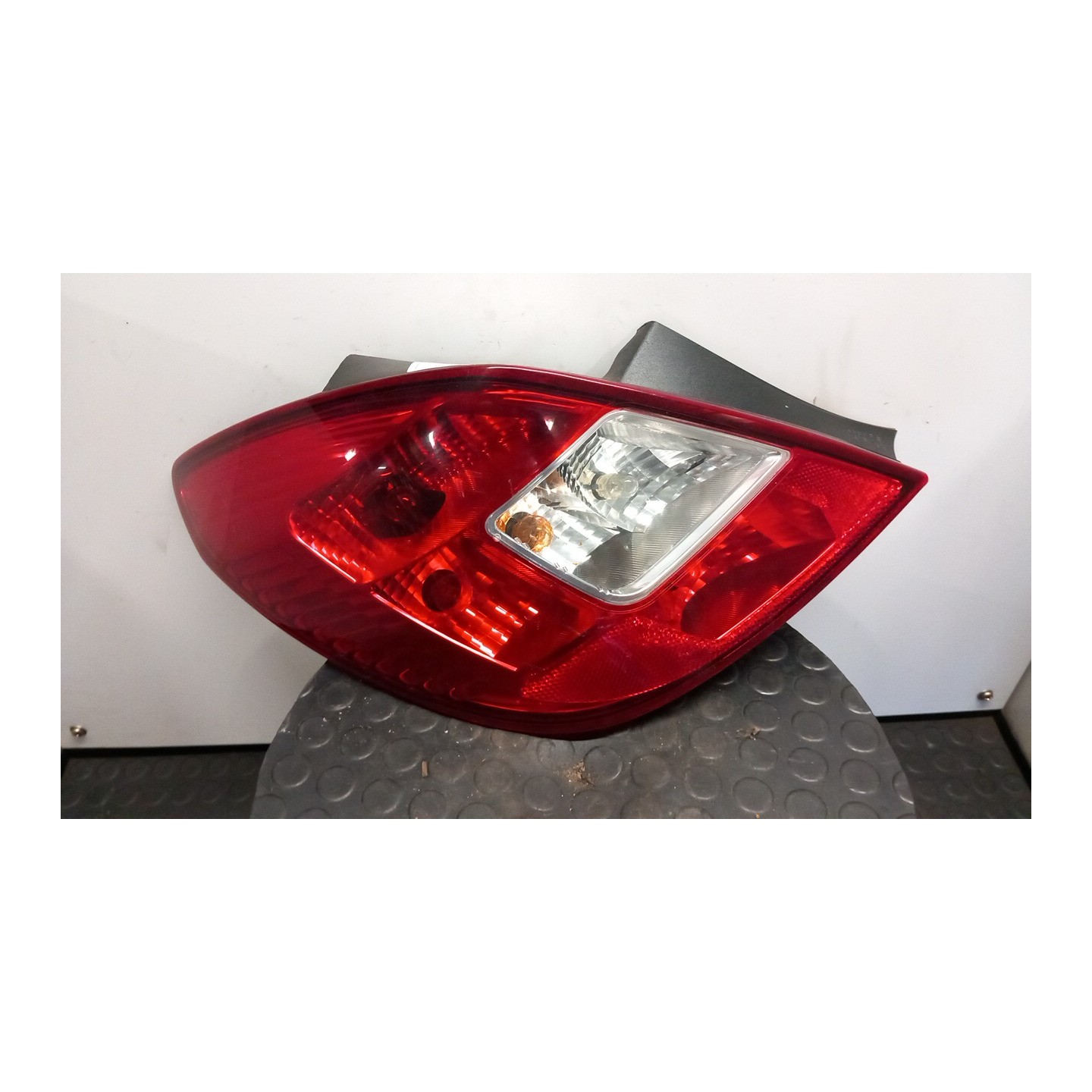 FANALE POST. SX. 053 OPEL CORSA (S07) (01/11-05/15) A14XER 93190950