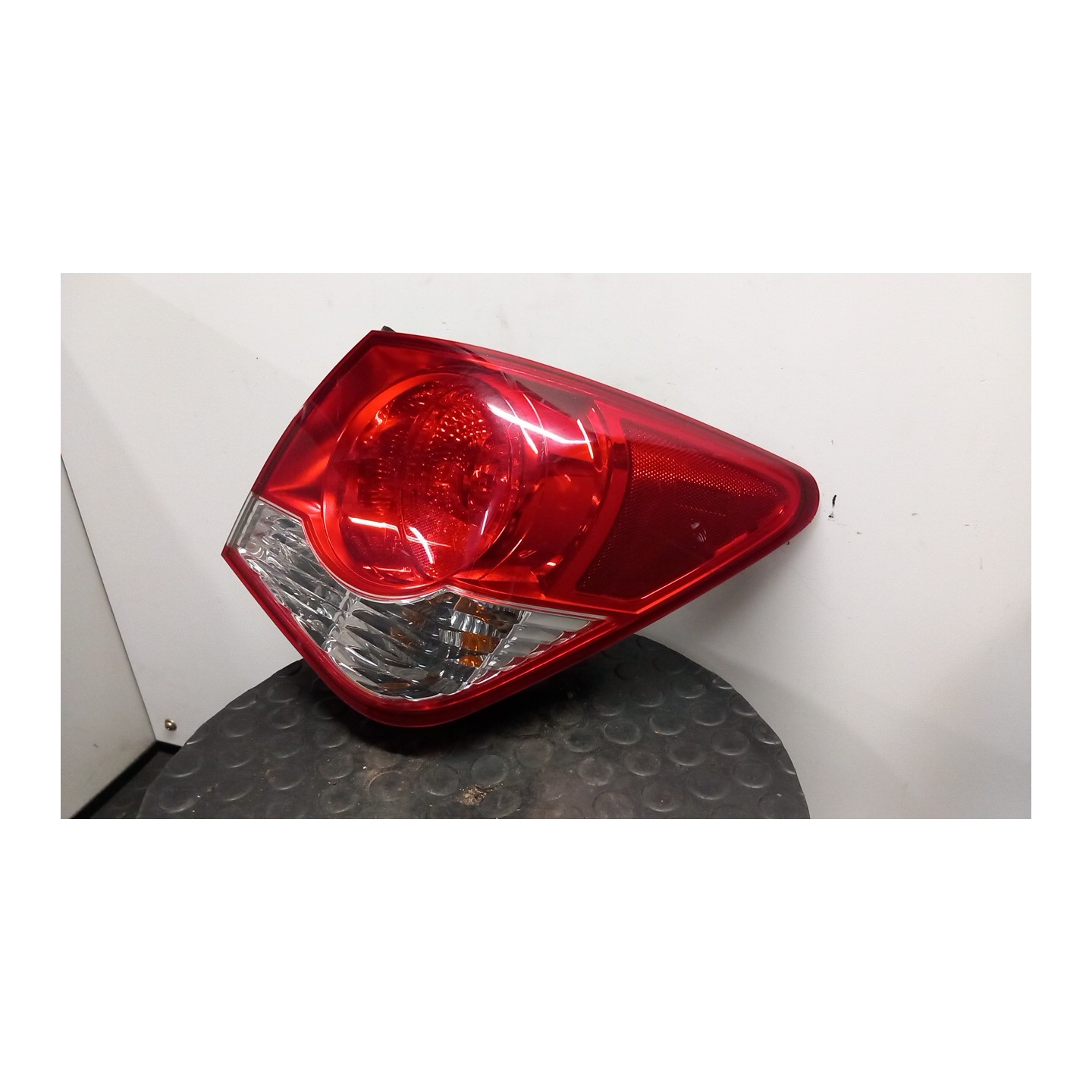 FANALE POST. PARTE EST. DX. 105 CHEVROLET (DAEWOO) CRUZE (J300) (04/09-12/14) F16D4 95393942