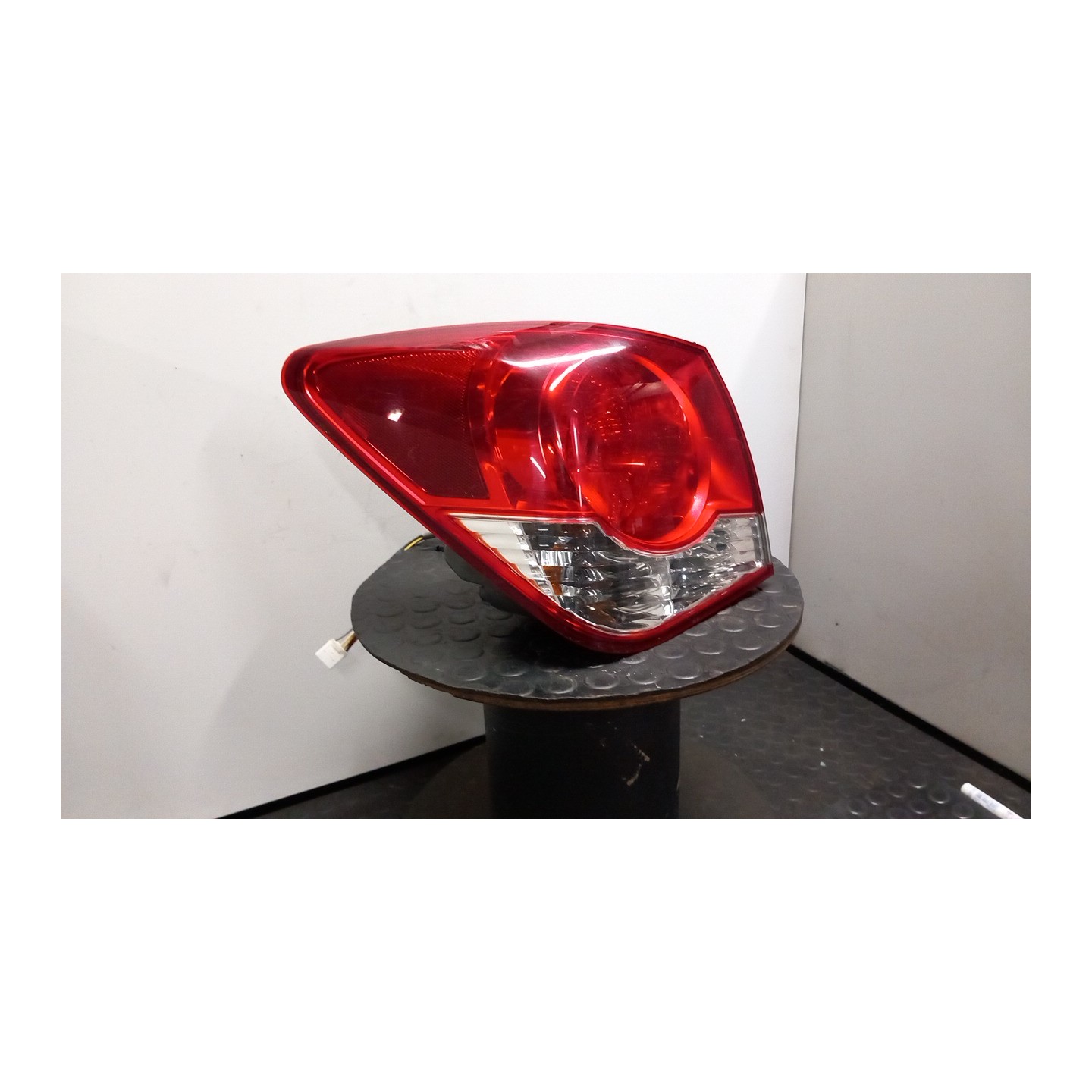 FANALE POST. PARTE EST. SX. 106 CHEVROLET (DAEWOO) CRUZE (J300) (04/09-12/14) F16D4 95393941