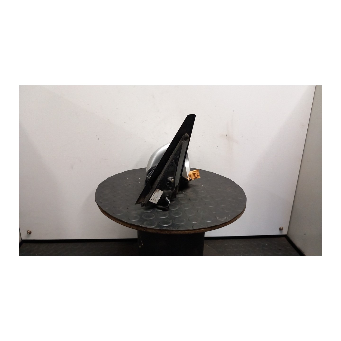 RETROVISORE EST. REGOLAZ. ELETTR. DX. 050 AUDI A2 (8Z) (06/00-02/06) AUA 8Z18585321P9