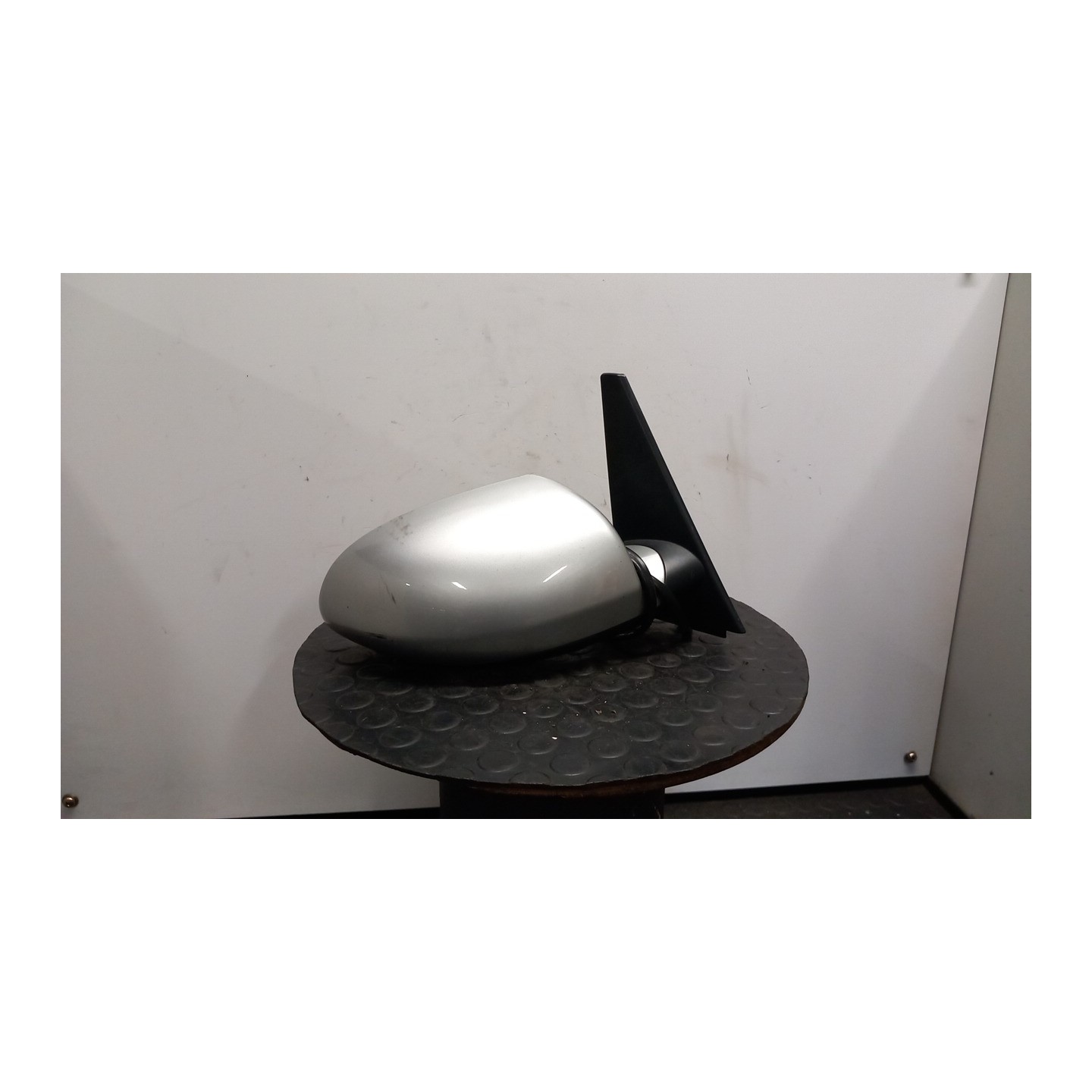 RETROVISORE EST. REGOLAZ. ELETTR. DX. 050 AUDI A2 (8Z) (06/00-02/06) AUA 8Z18585321P9