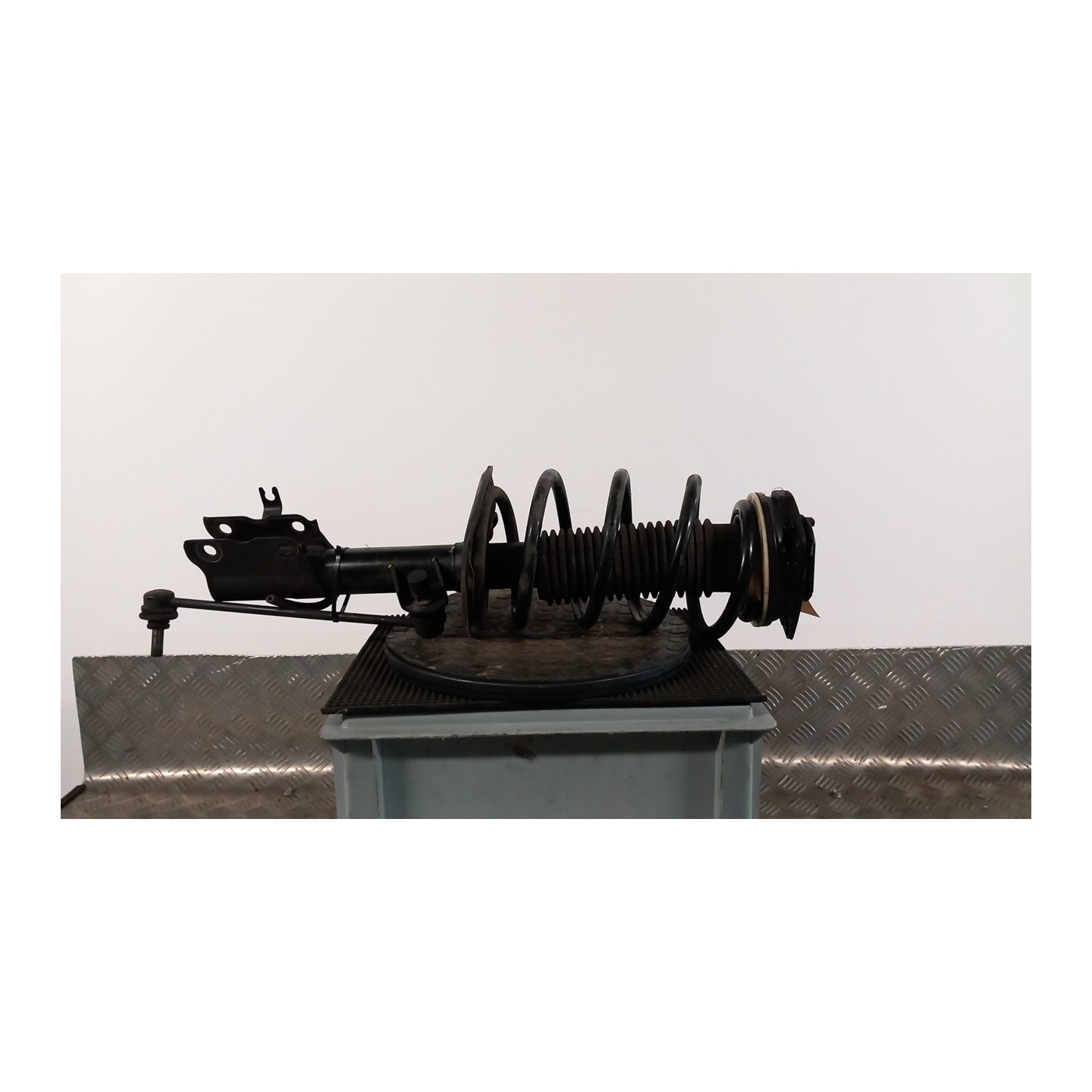 AMMORTIZZATORE ANT. SX. 002 NISSAN QASHQAI (J10E/JJ10E) (09/10-09 K9K E4303JD04A