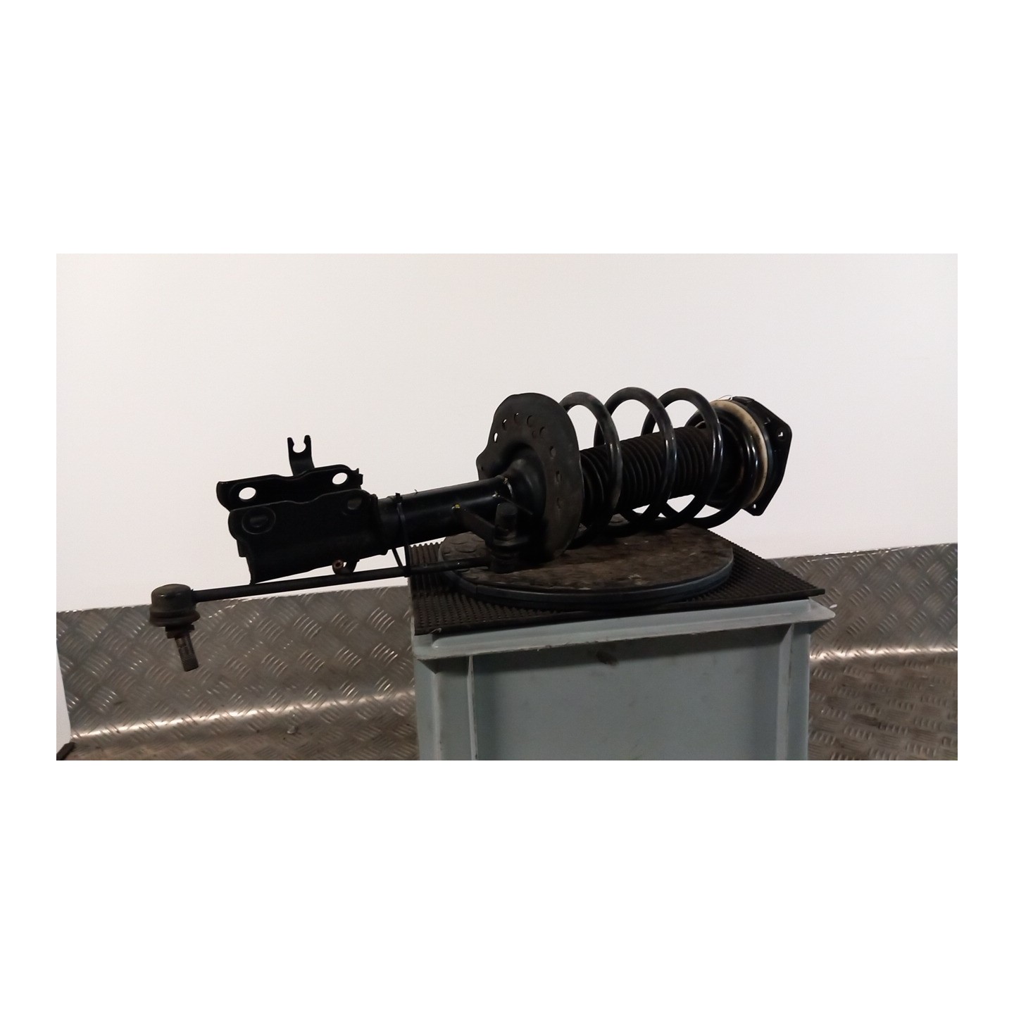 AMMORTIZZATORE ANT. SX. 002 NISSAN QASHQAI (J10E/JJ10E) (09/10-09 K9K E4303JD04A