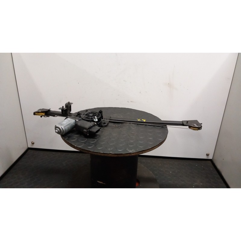 ALZACRISTALLO ELETTR. PORTA ANT. C/MOTORINO DX. 015 FIAT DUCATO (4X) (05/11-04/14) 250A1000 1368921080