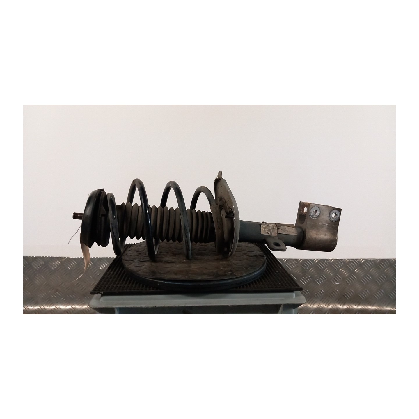 AMMORTIZZATORE ANT. DX. 046 PEUGEOT 308 (08/07-03/14) 9HZ 520820