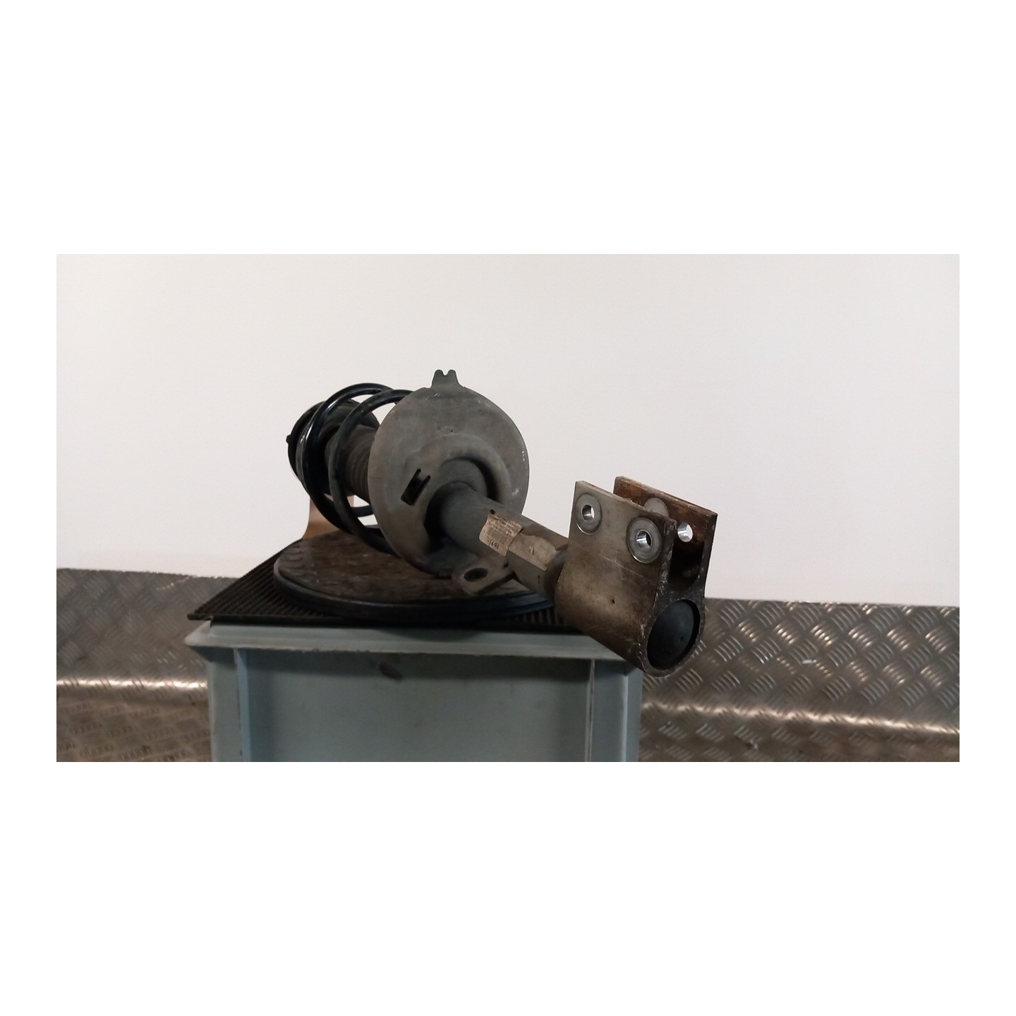 AMMORTIZZATORE ANT. DX. 046 PEUGEOT 308 (08/07-03/14) 9HZ 520820