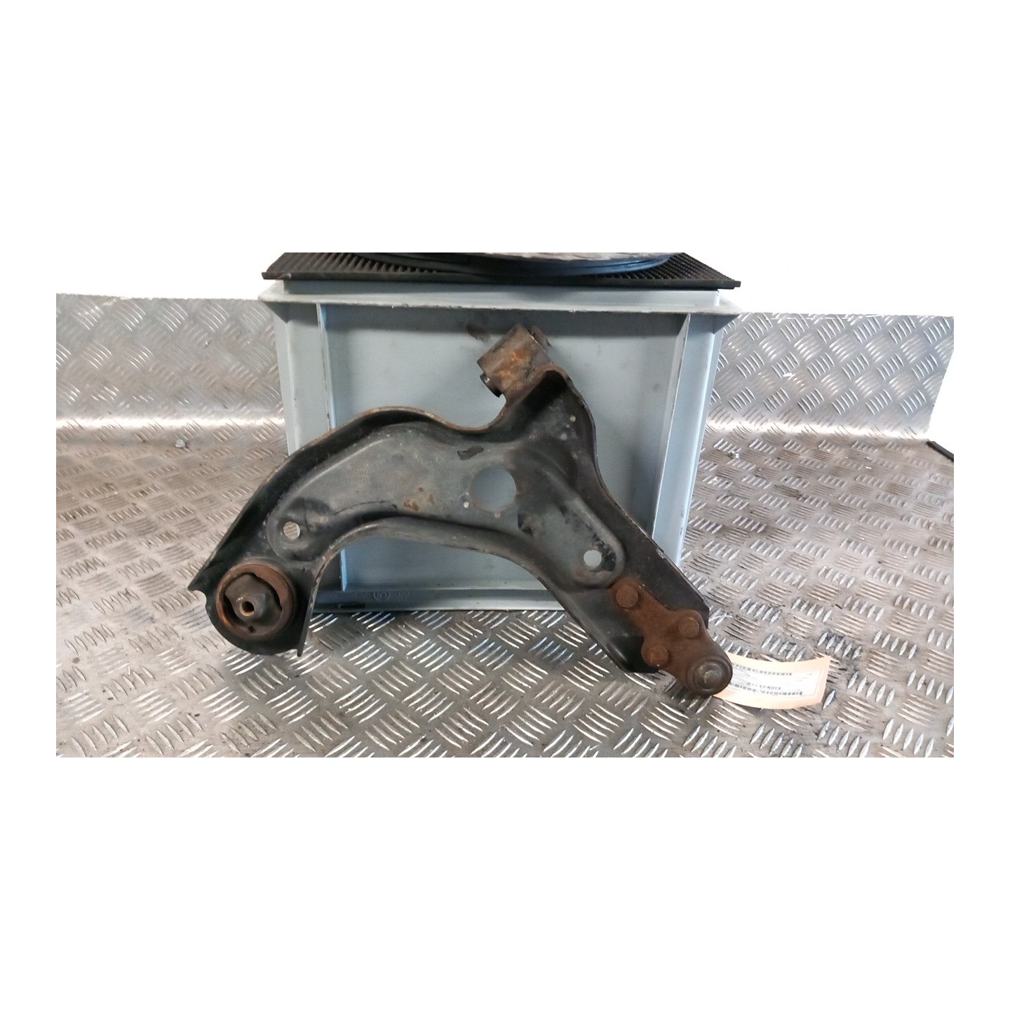 BRACCIO OSCILLANTE SOSP. ANT. C/SERVOSTERZO SX. 048 FORD FIESTA (DX) (09/99-02/02) DHF 1710796