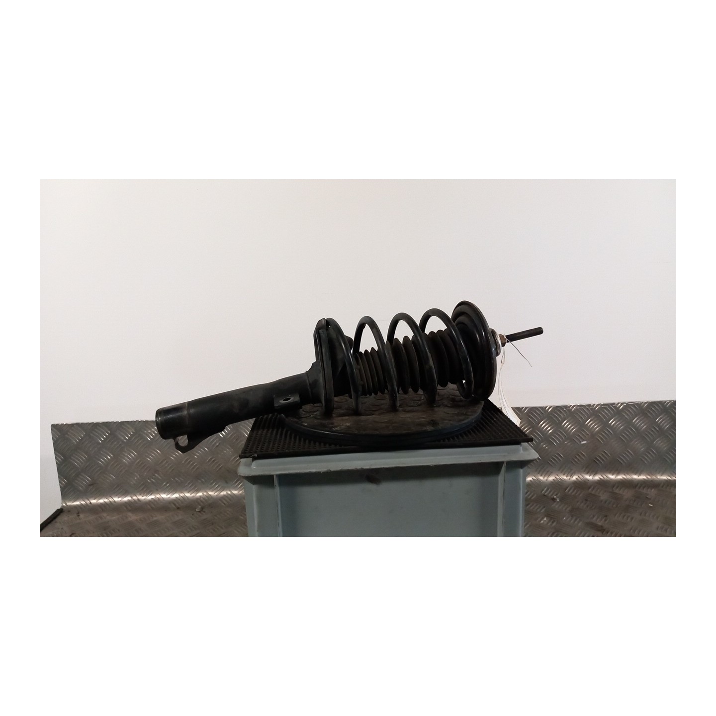AMMORTIZZATORE ANT. DX. 050 FORD FIESTA (DX) (09/99-02/02) DHF 1088068