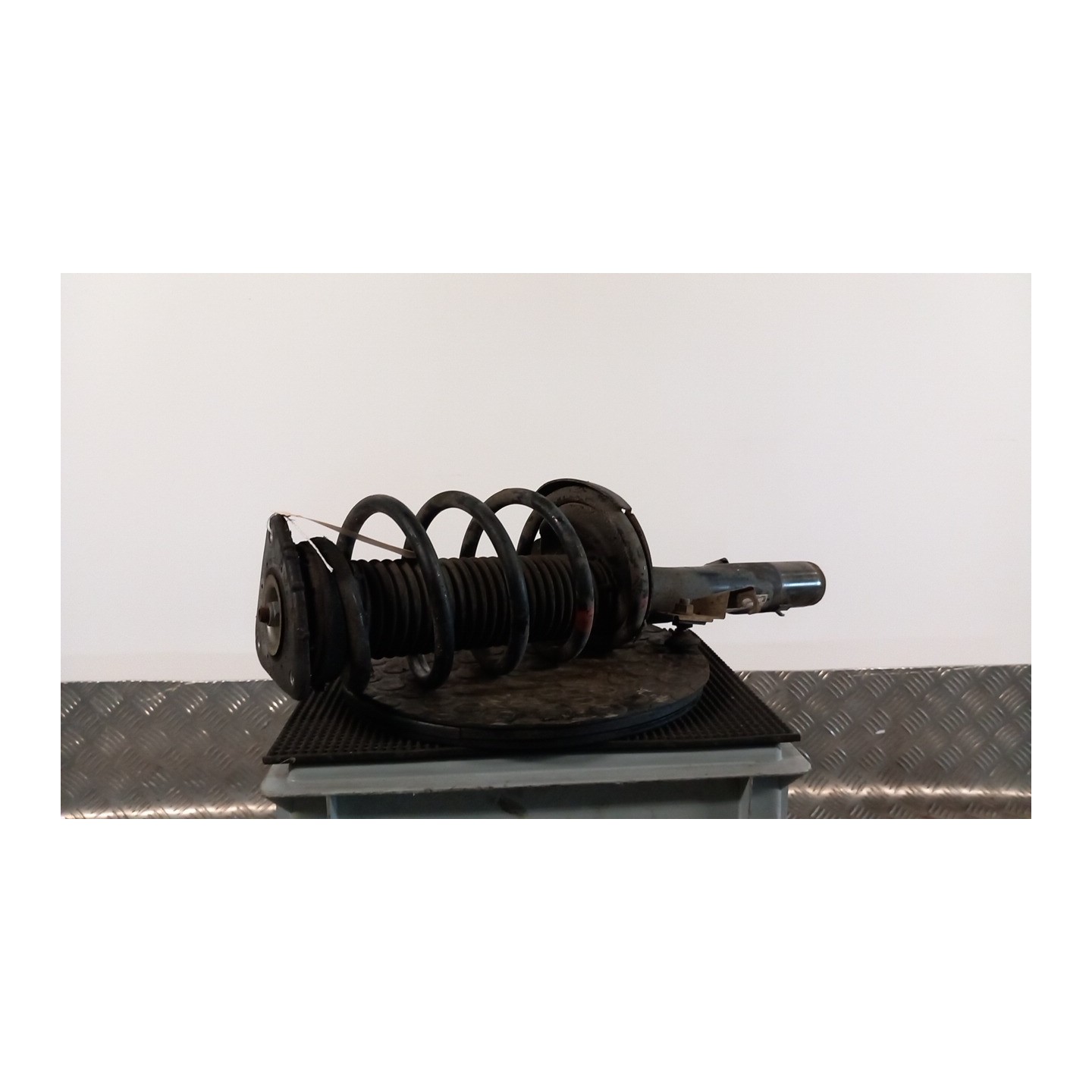 AMMORTIZZATORE ANT. DX. 023 FORD KUGA (CBV) (04/08-09/13) G6DG 1570023