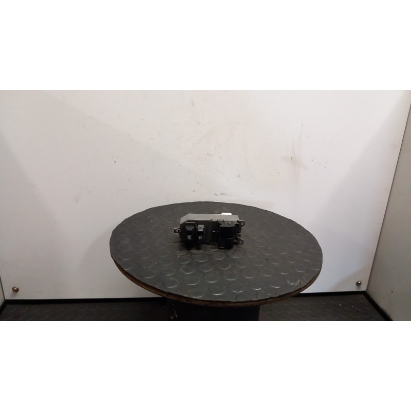 BLOCCO COMANDI ALZACRISTALLI 015 TOYOTA YARIS (11/05-02/12) 1KRFE 848200D200