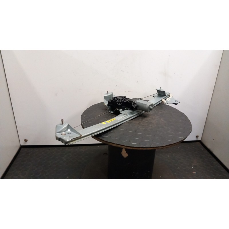 ALZACRISTALLO ELETTR. PORTA ANT. C/MOTORINO DX. 055 DACIA DOKKER (11/12-02/17) K7MA8 807209071R