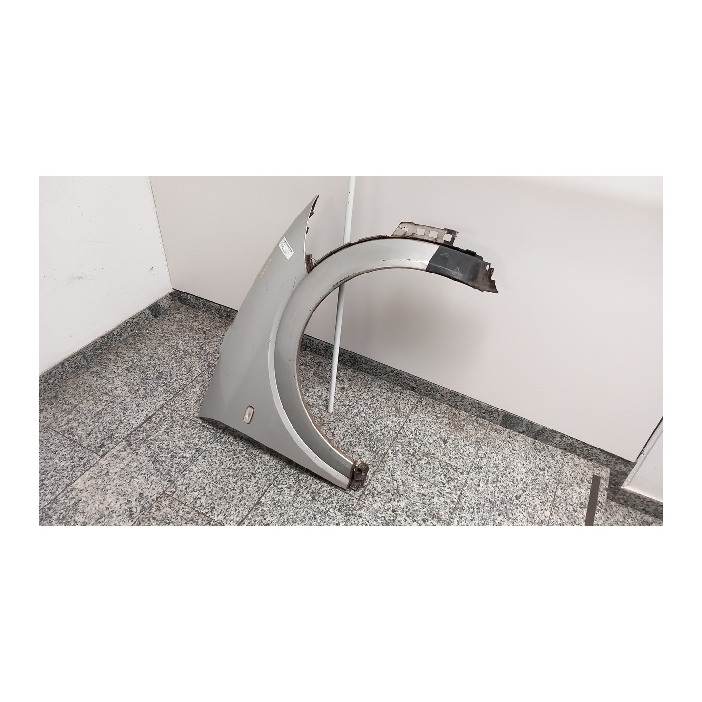 PARAFANGO ANT. DX. 097 AUDI A2 (8Z) (06/00-02/06) AUA 8Z0821106CGRU