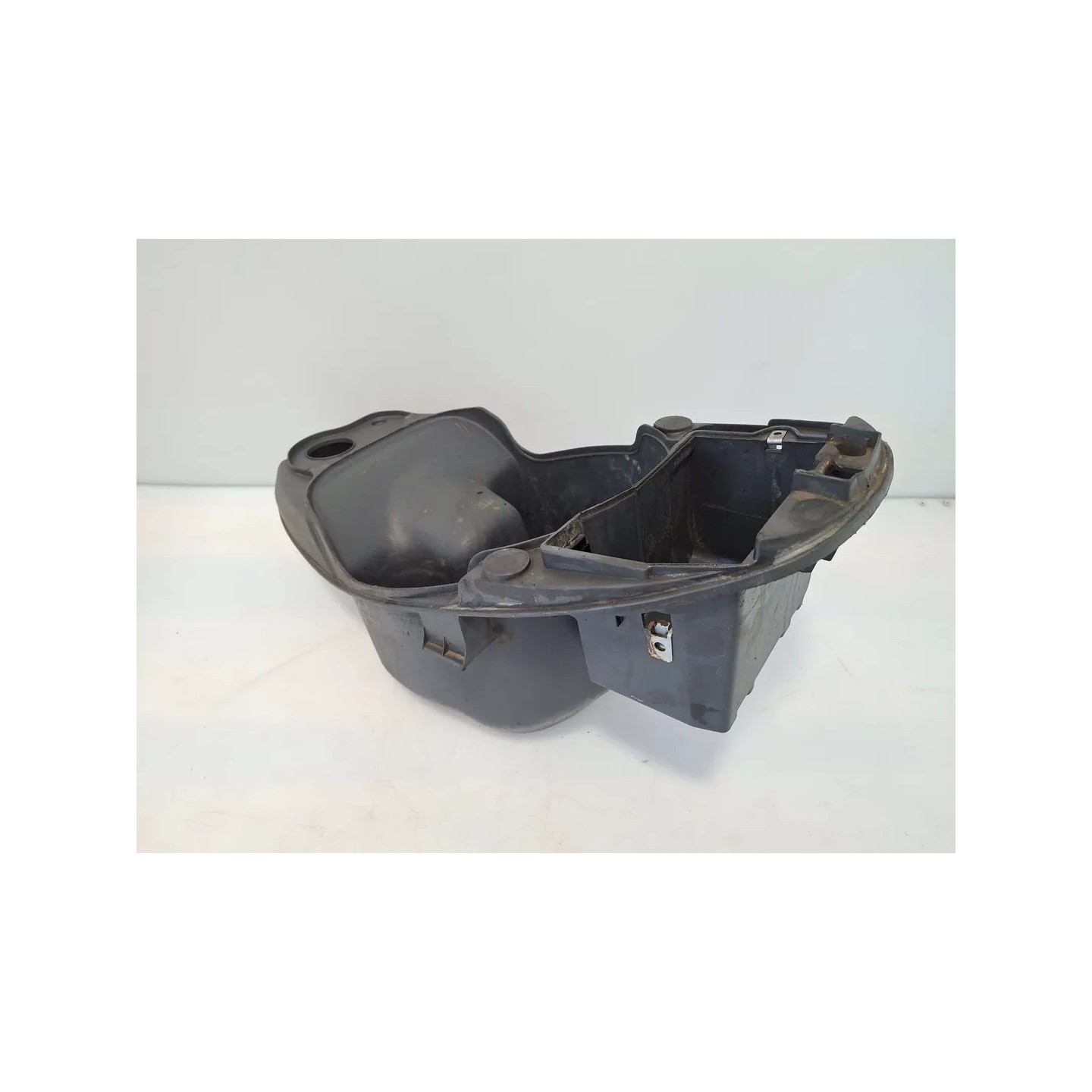 Vano porta casco Piaggio Liberty 50 2T (E2) (09-16) Liberty 50 2T RST 