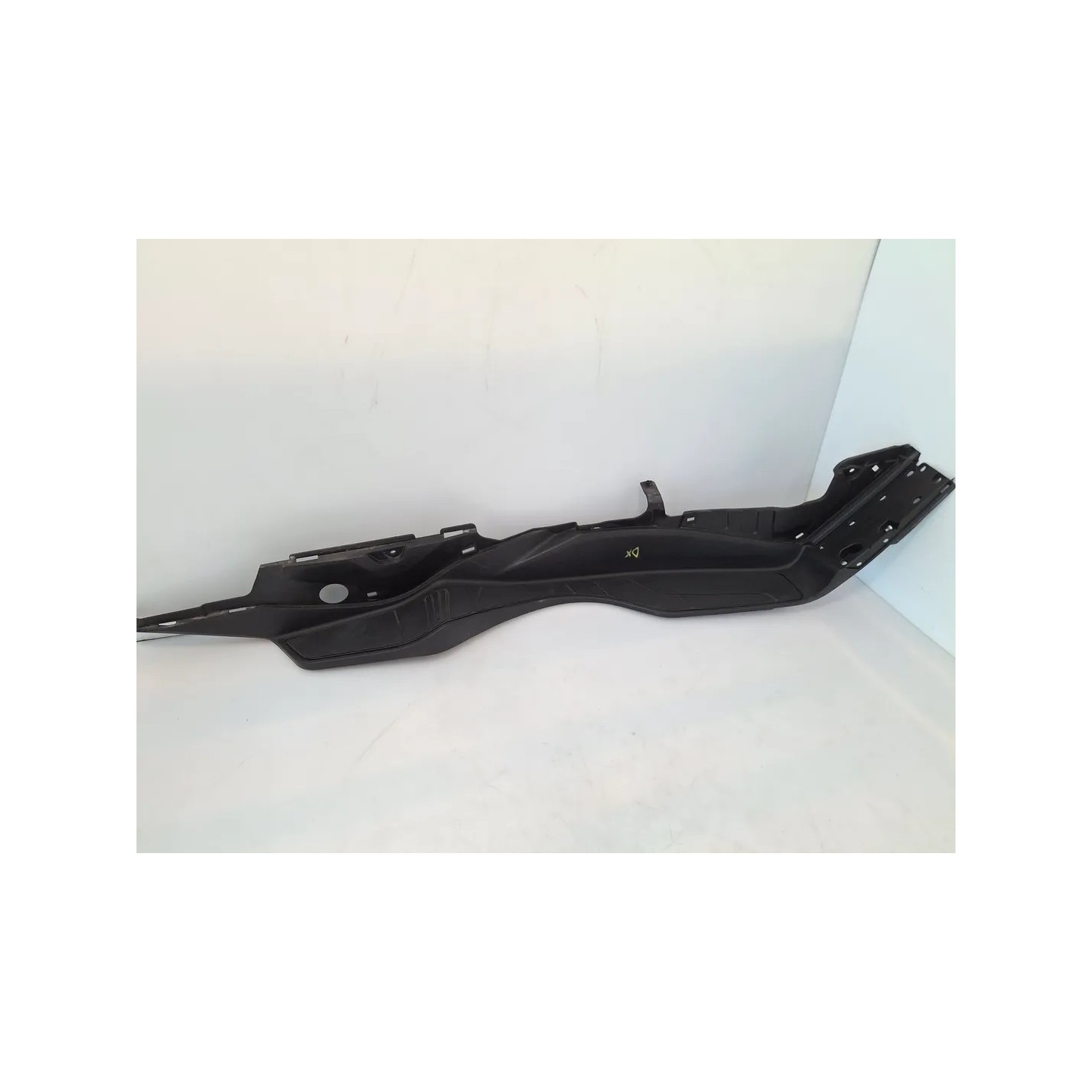 Pavimento laterale appoggiapiedi Suzuki AN Burgman 400 (E3) AN Burgman 400 ABS Destro