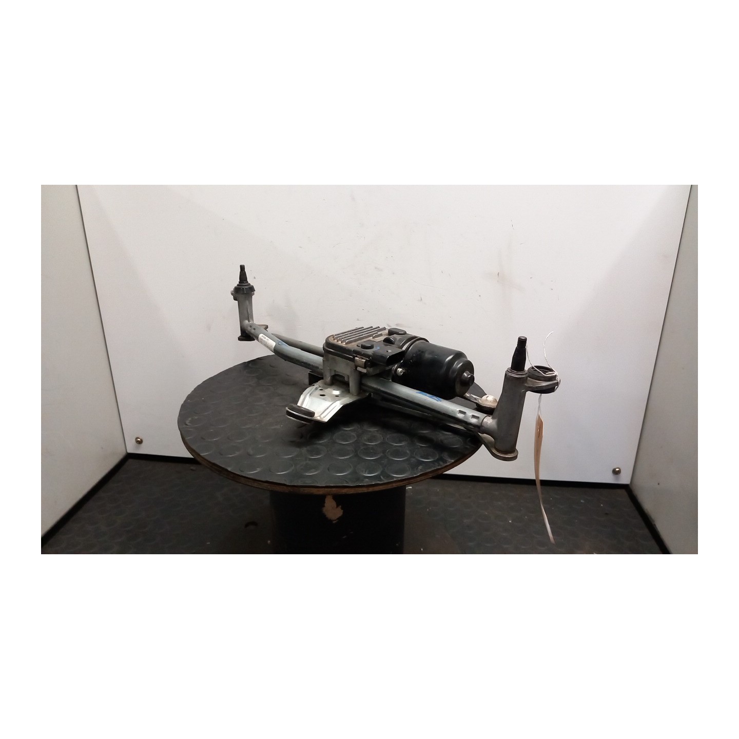 MECCANISMO TERGIPARABREZZA CON MOTORINO 009 VOLKSWAGEN PASSAT (3C) (02/05-12/10) BKP 3AB955023A