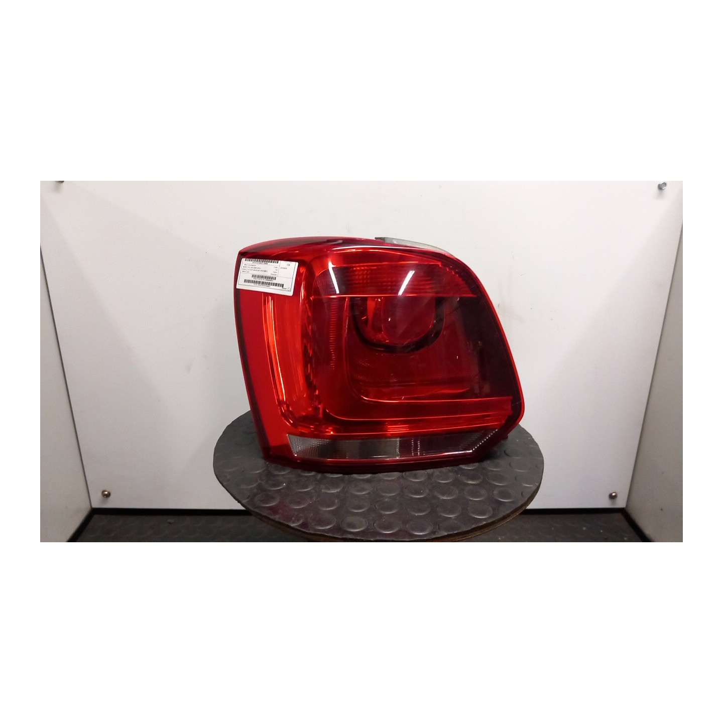 FANALE POST. AL SX. 088 VOLKSWAGEN POLO (6R) (05/09-10/14) CAY 6R0945095AH