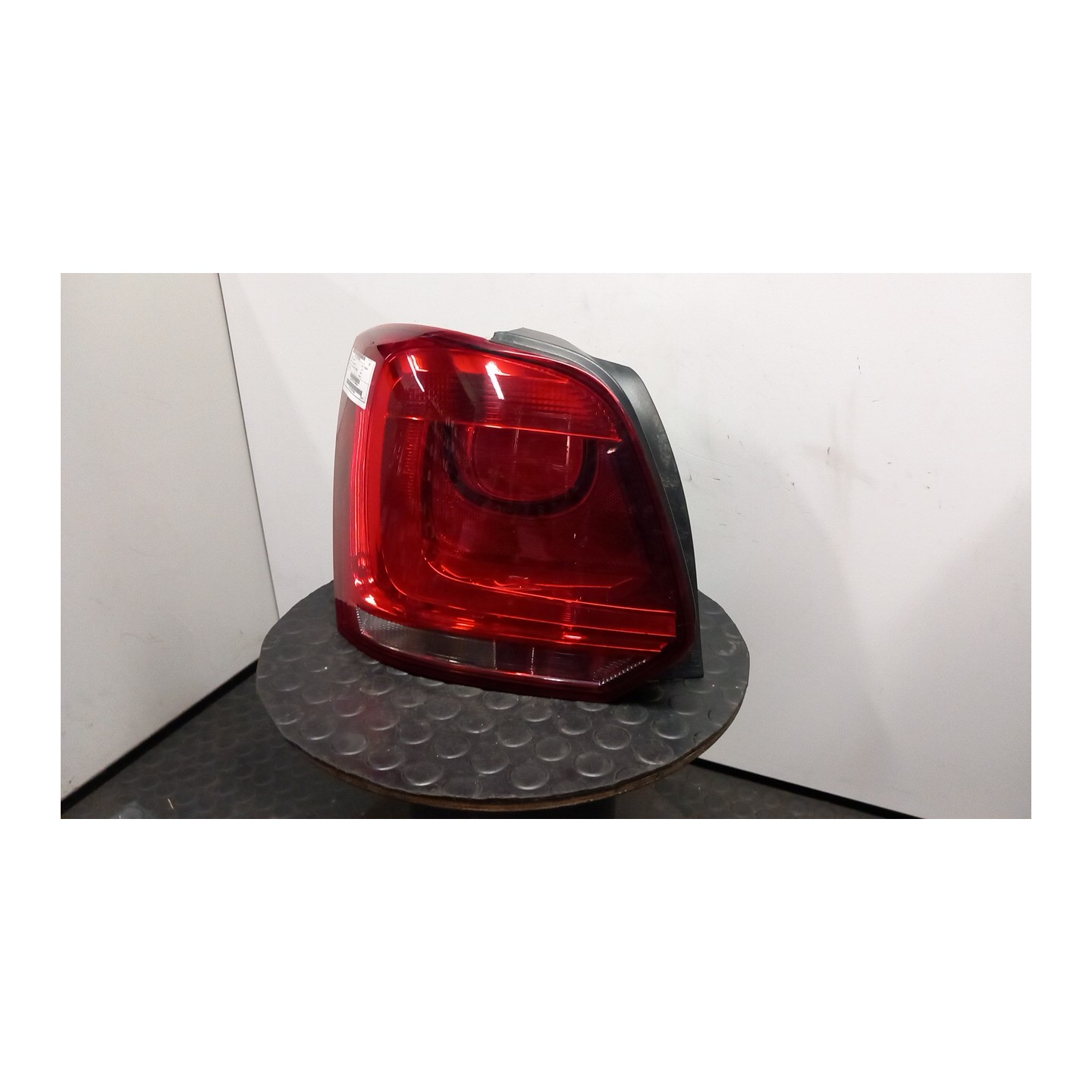 FANALE POST. AL SX. 088 VOLKSWAGEN POLO (6R) (05/09-10/14) CAY 6R0945095AH