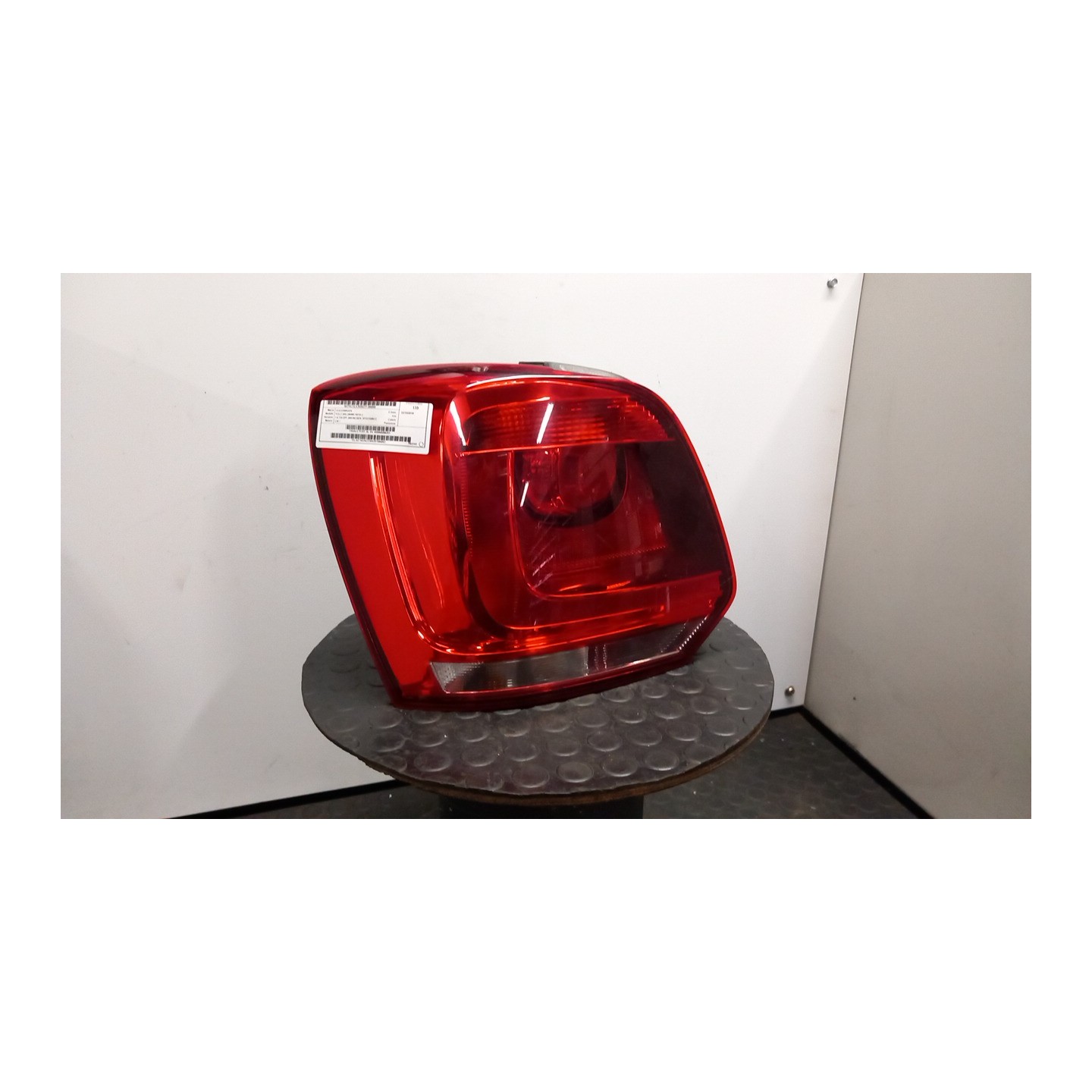 FANALE POST. AL SX. 088 VOLKSWAGEN POLO (6R) (05/09-10/14) CAY 6R0945095AH