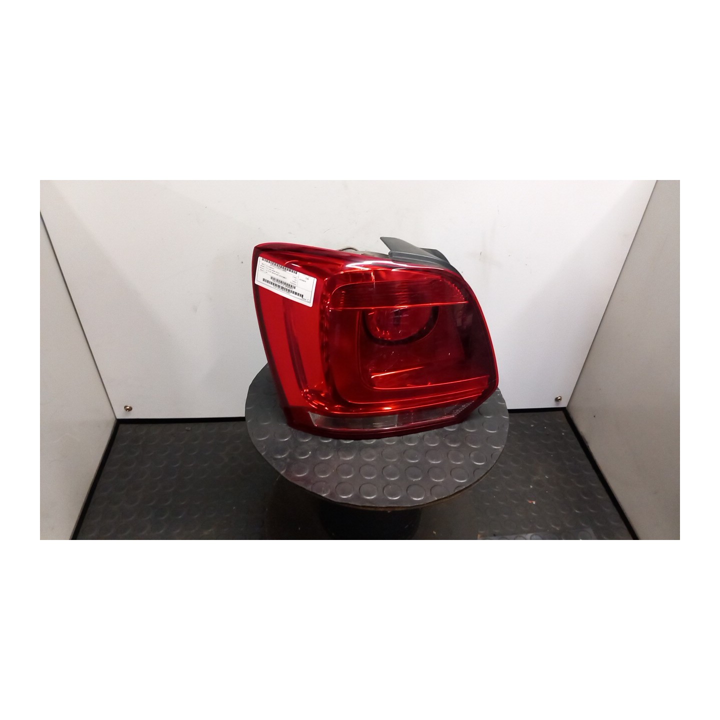 FANALE POST. AL SX. 088 VOLKSWAGEN POLO (6R) (05/09-10/14) CAY 6R0945095AH