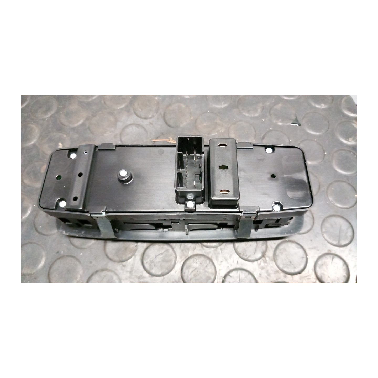 BLOCCO COMANDI ALZACRISTALLI E RETROVISORI EST. 103 FIAT FREEMONT (24) (04/11-) 939B5000 K68084001AD
