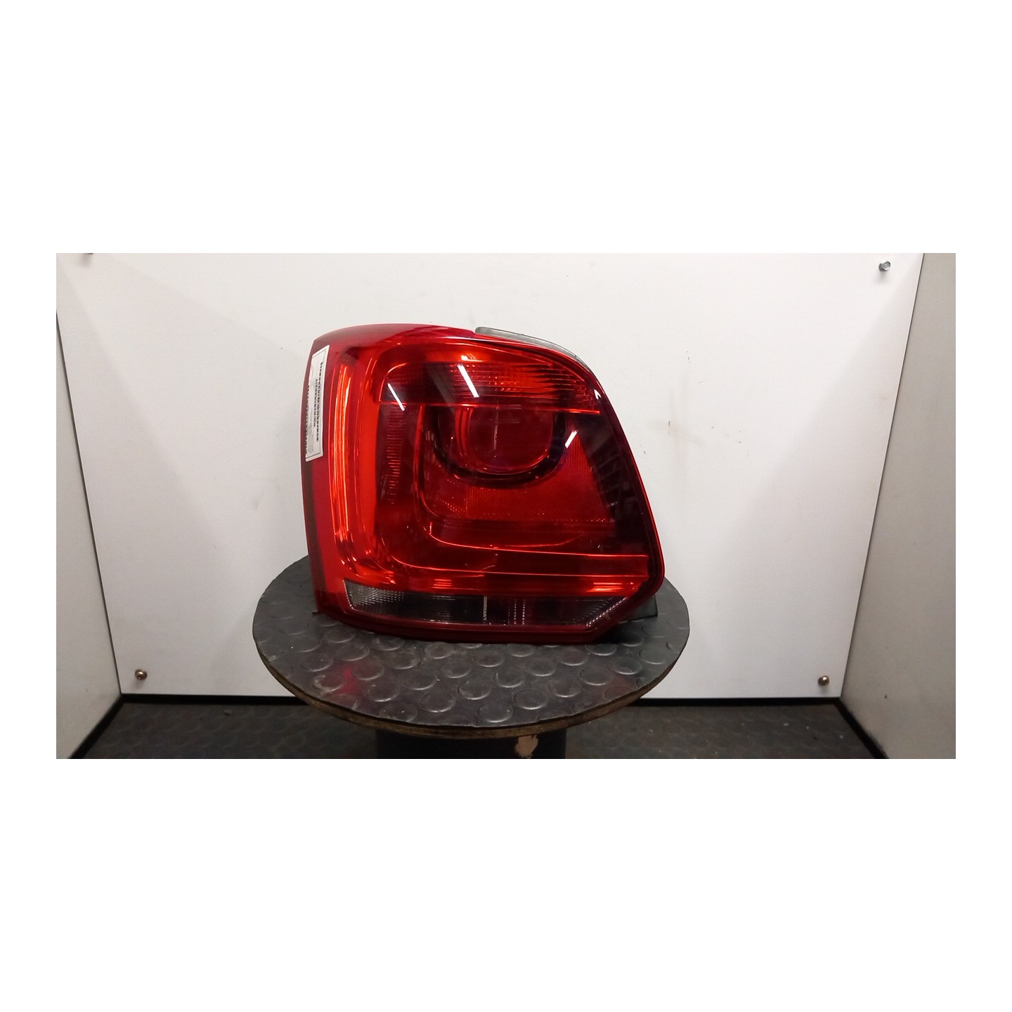 FANALE POST. AL SX. 117 VOLKSWAGEN POLO (6R) (05/09-10/14) CFW 6R0945095AH