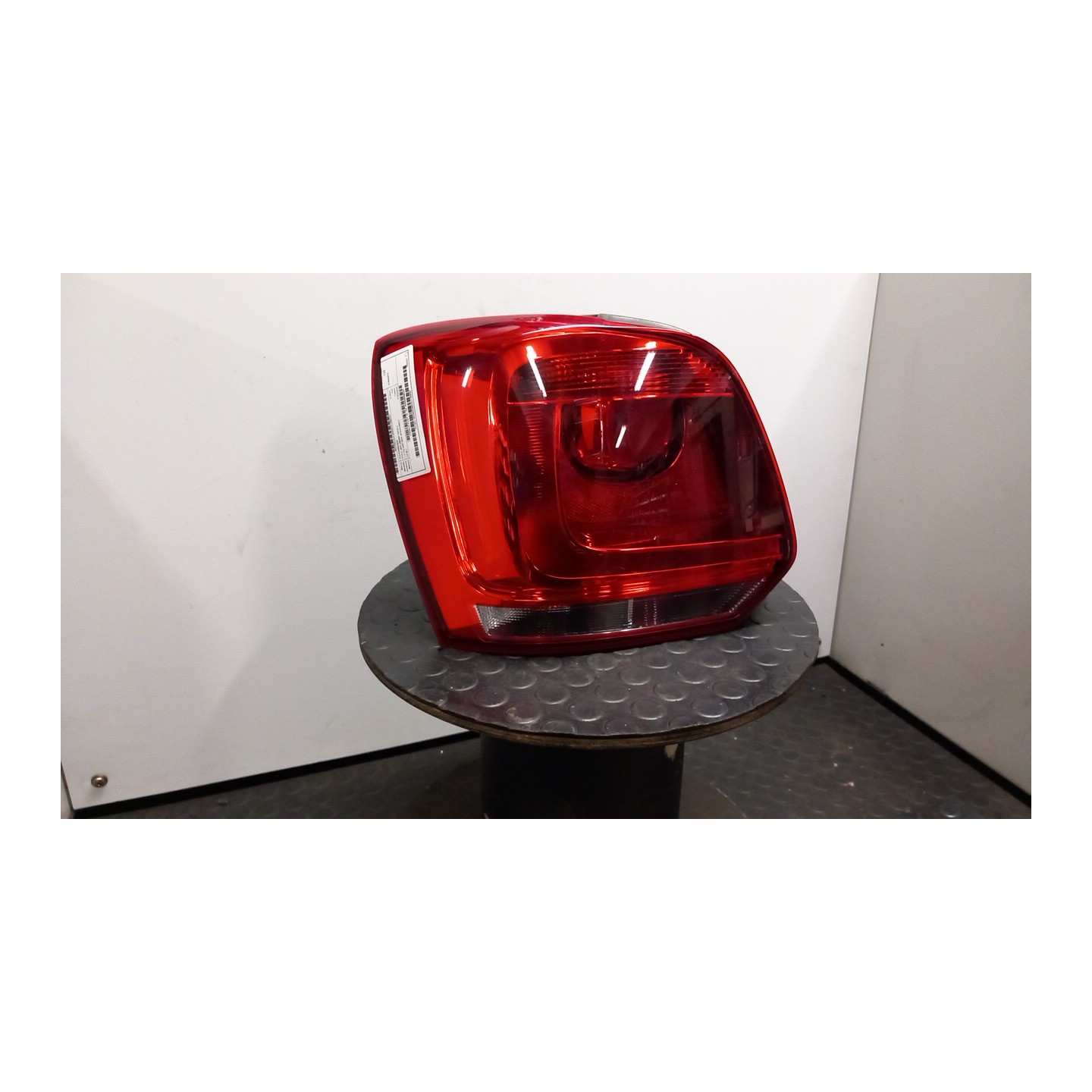 FANALE POST. AL SX. 117 VOLKSWAGEN POLO (6R) (05/09-10/14) CFW 6R0945095AH
