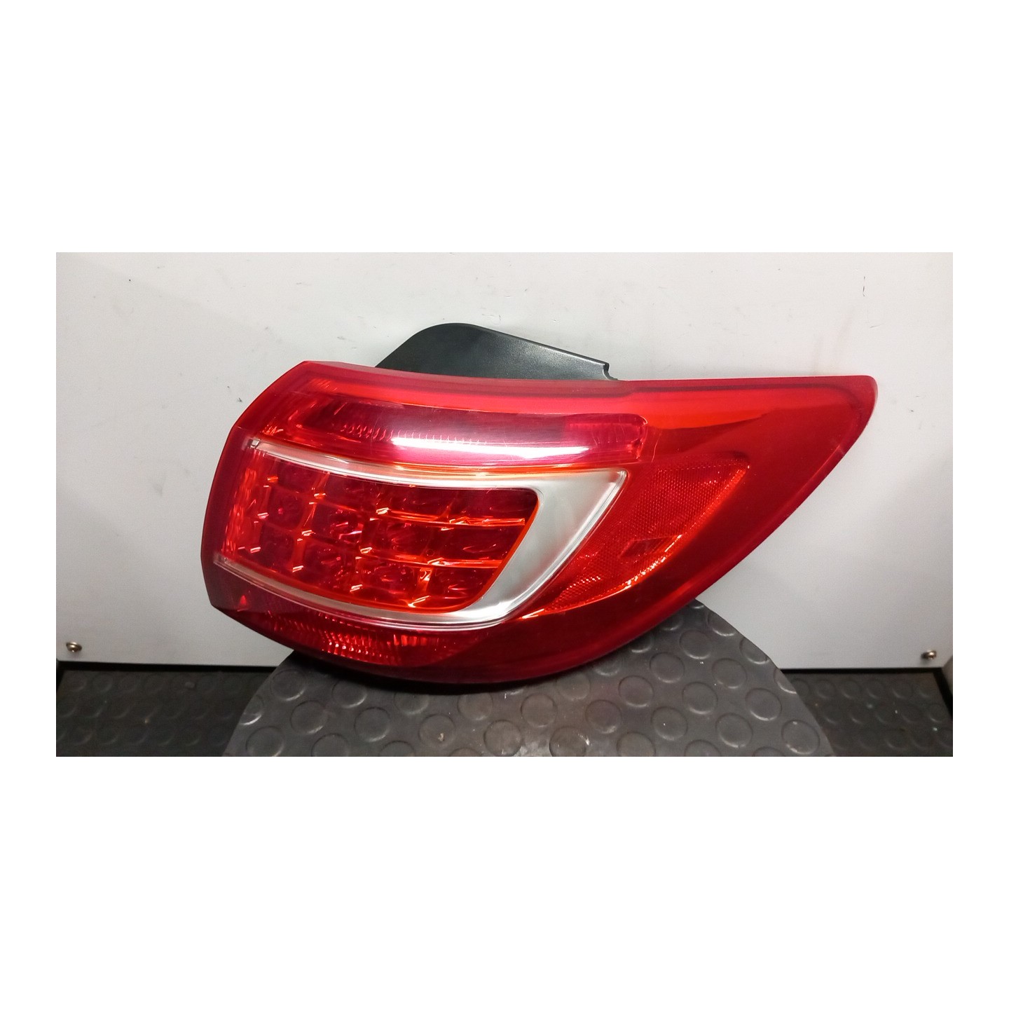 FANALE POST. PARTE EST. DX. 142 KIA SPORTAGE 3A SERIE (09/10-06/14 D4HA 924023W010