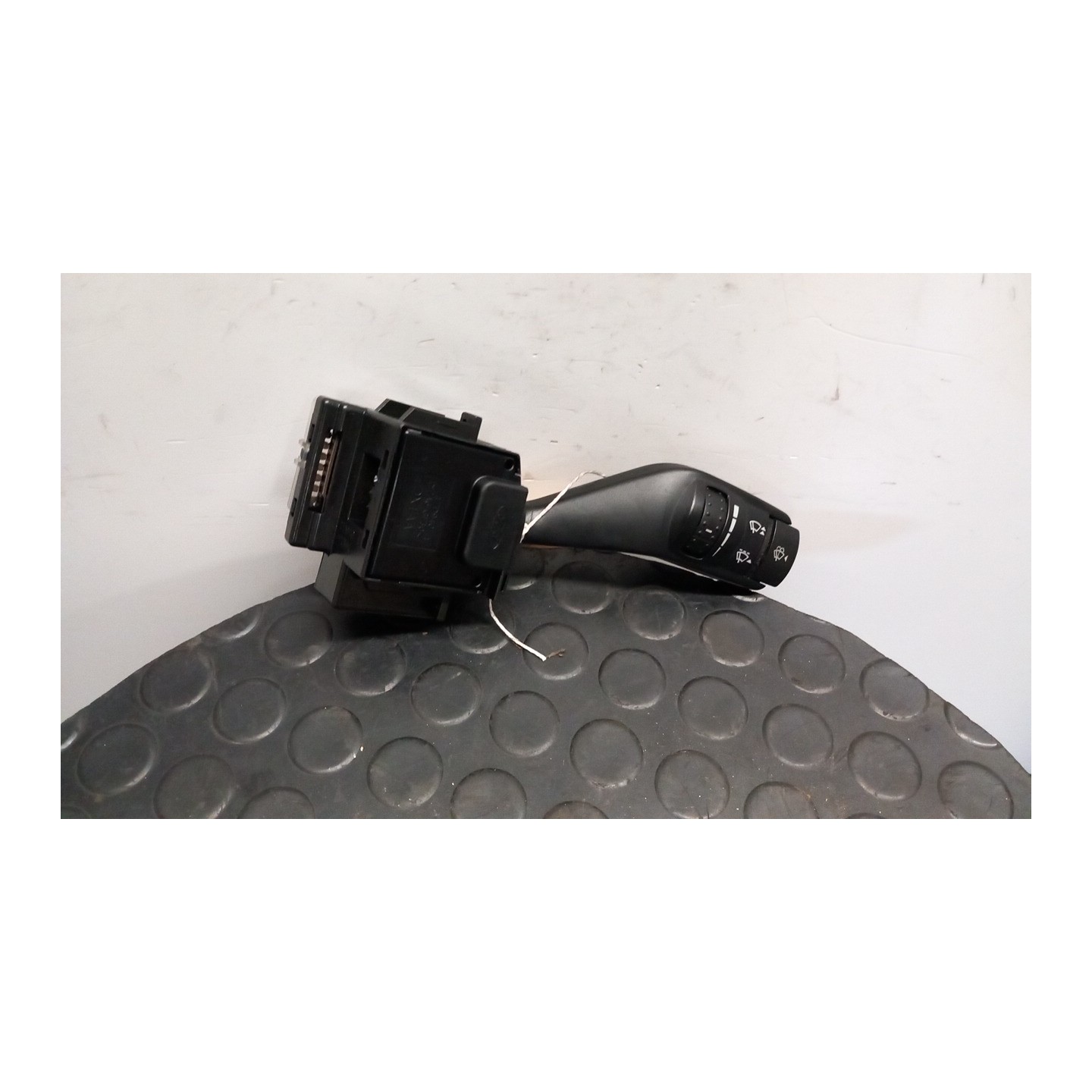 BLOCCO COMANDI TERGICRISTALLI 106 FORD KUGA (CBV) (04/08-09/13) UFDA 1350066