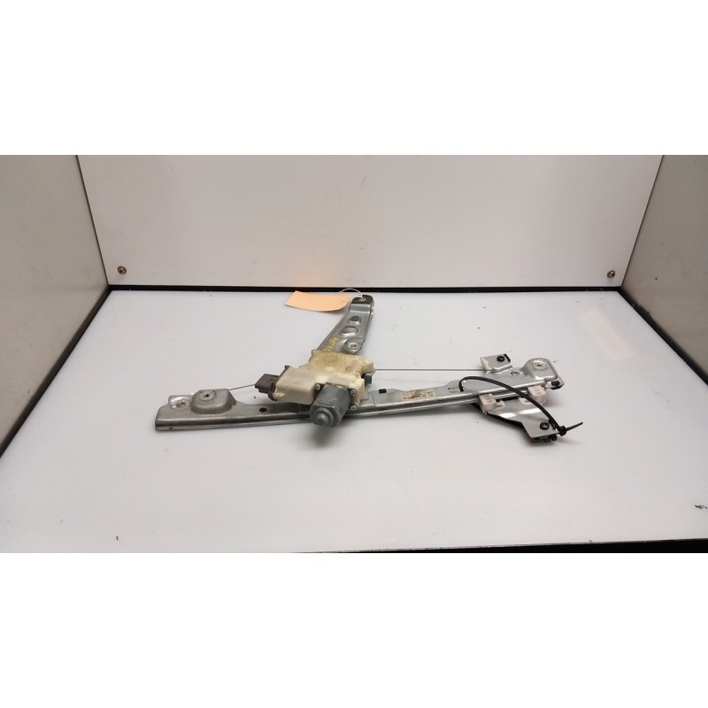 ALZACRISTALLO ELETTR. PORTA ANT. C/MOTORINO SX. 145 PEUGEOT 5008 (10/09-03/17) 9H05 9221FF