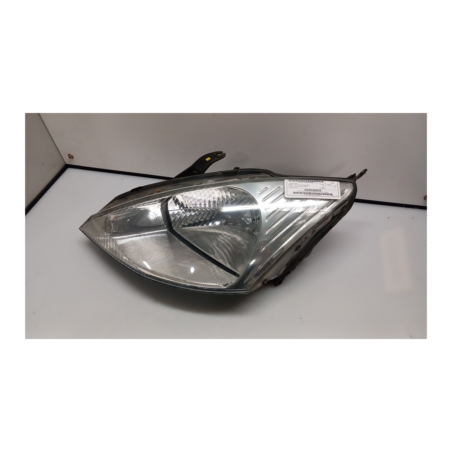 PROIETTORE C/REGOLAZ. MANUALE FARI SX. 012 FORD FOCUS (CAK) (10/98-03/02) FYDB 1152091