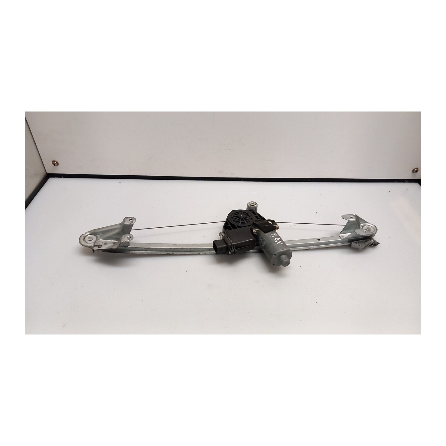 ALZACRISTALLO PORTA POST. DX. 021 OPEL ZAFIRA (T98) (03/99-12/05) Z18XE 90579504