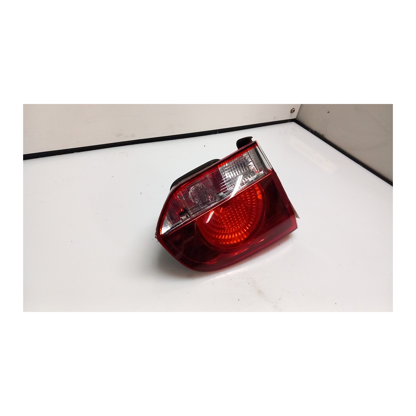 FANALE POST. PARTE INT. HELLA SX. 072 VOLKSWAGEN GOLF (5K/AJ) (09/08-) CAX 5K0945093AB