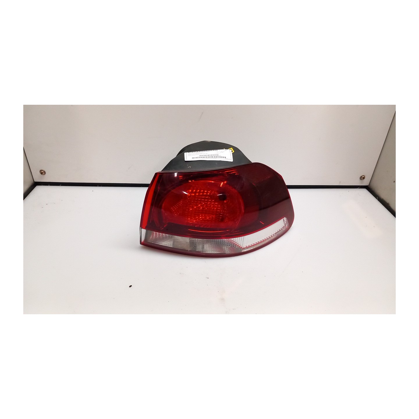 FANALE POST. PARTE EST. HELLA DX. 074 VOLKSWAGEN GOLF (5K/AJ) (09/08-) CAX 5K0945096N