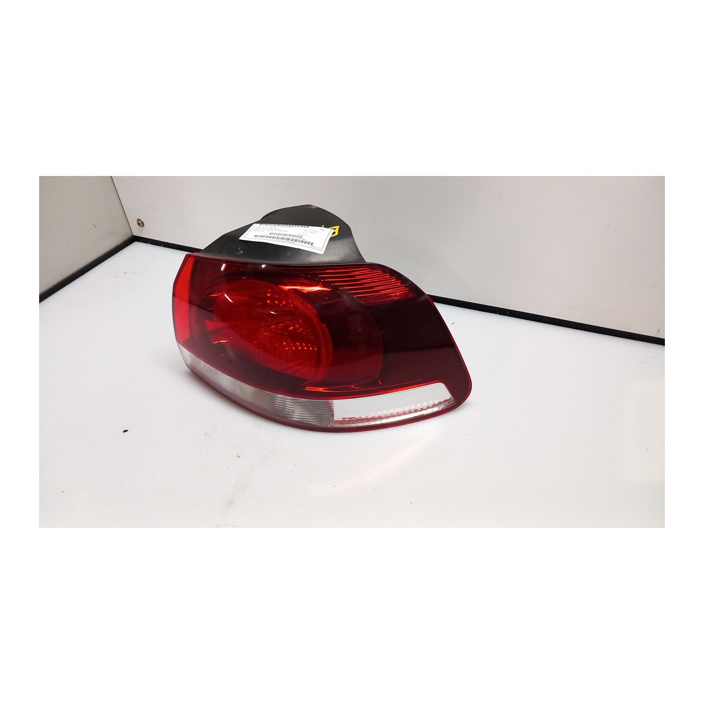 FANALE POST. PARTE EST. HELLA DX. 074 VOLKSWAGEN GOLF (5K/AJ) (09/08-) CAX 5K0945096N