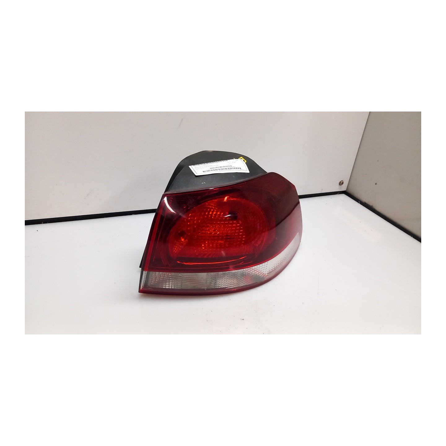 FANALE POST. PARTE EST. HELLA DX. 074 VOLKSWAGEN GOLF (5K/AJ) (09/08-) CAX 5K0945096N