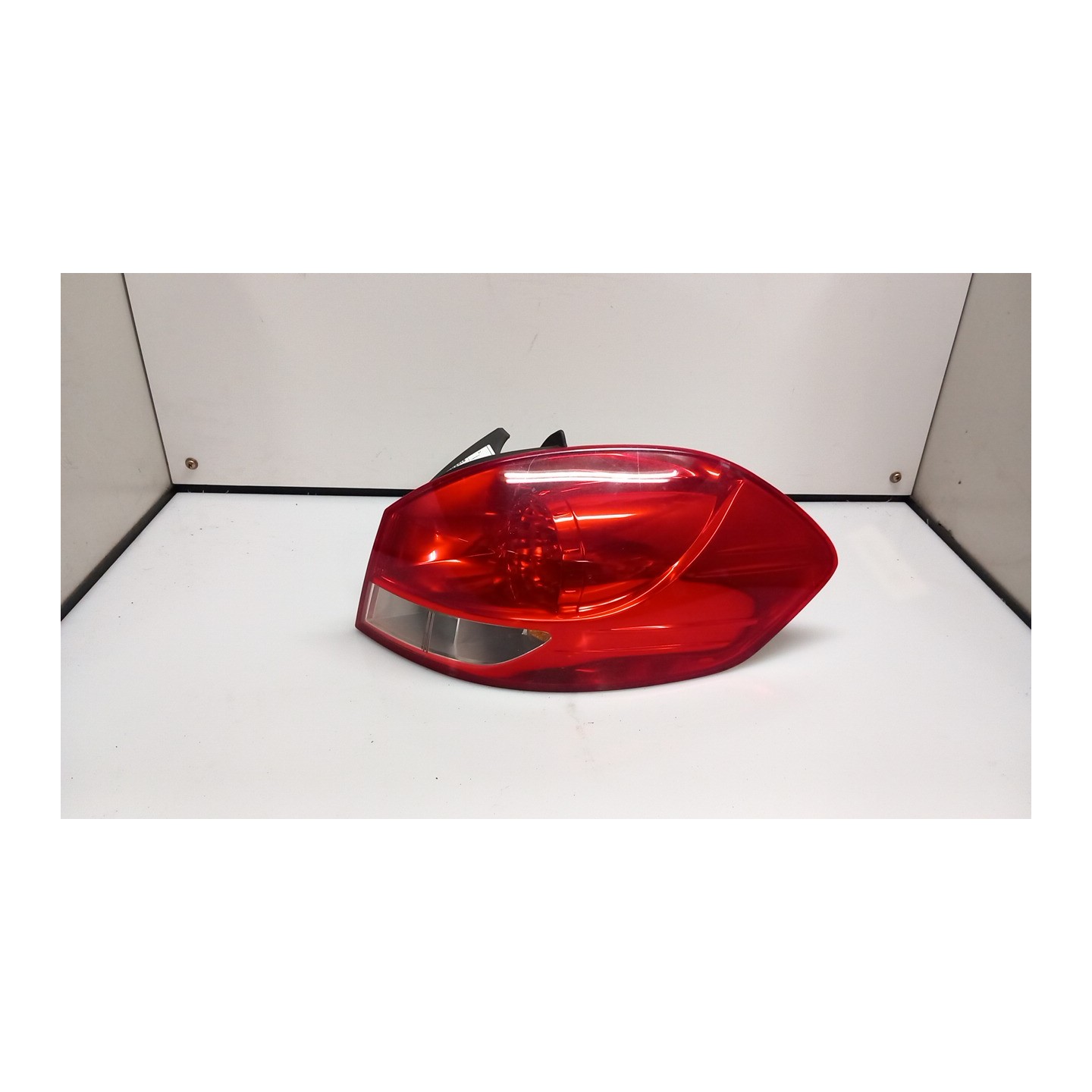 FANALE POST. DX. 119 RENAULT CLIO 3A SERIE (05/09-) D4FH7 8200586844
