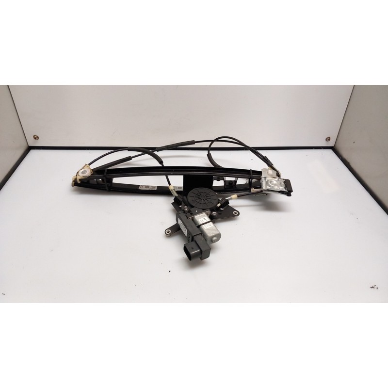 ALZACRISTALLO ELETTR. PORTA ANT. DX. 139 VOLKSWAGEN LUPO (6X) (09/98-05/05) AUC 6X0837462C