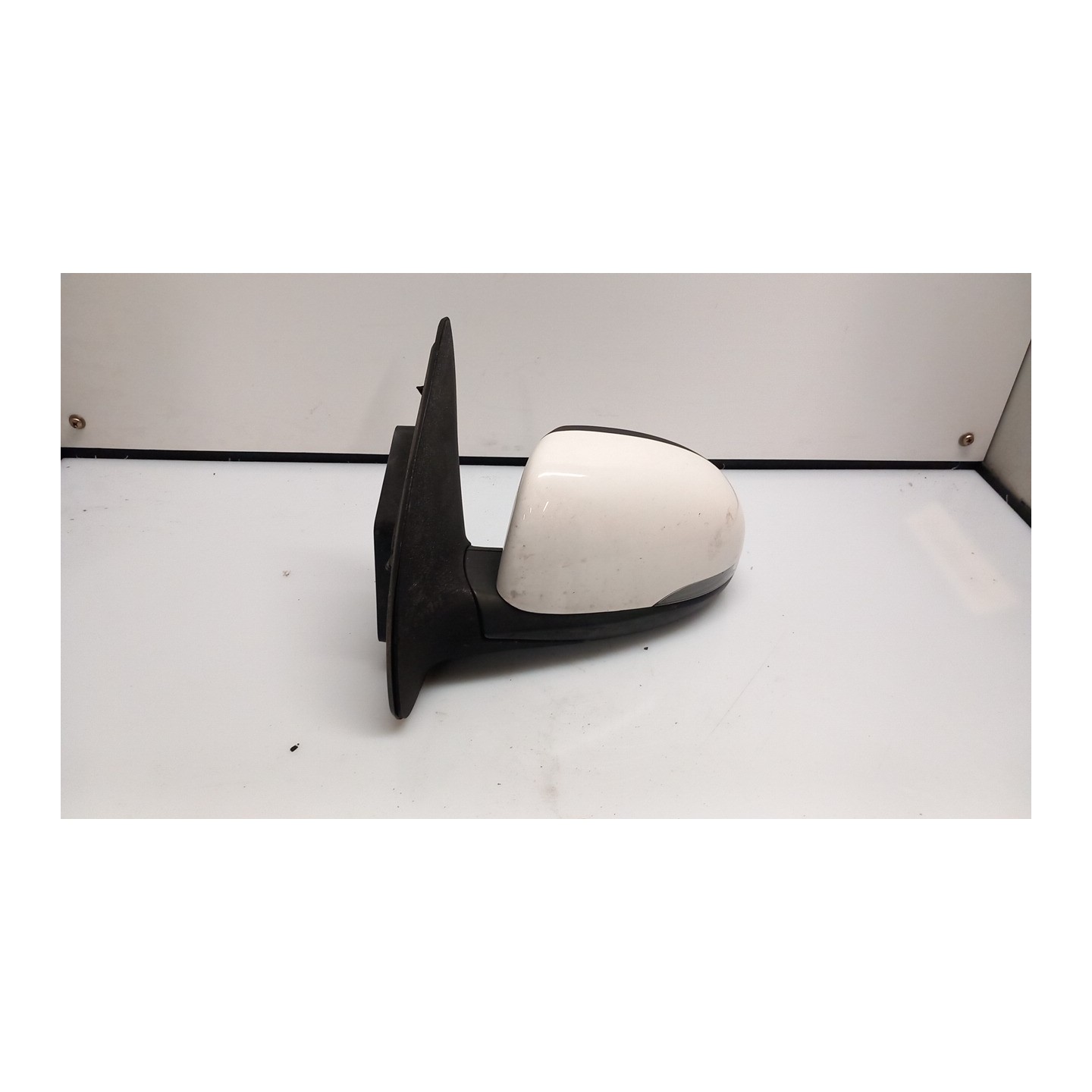 RETROVISORE EST. REGOLAZ. ELETTR. SX. 085 HYUNDAI I20 (05/12-04/15) D3FA 876104P110