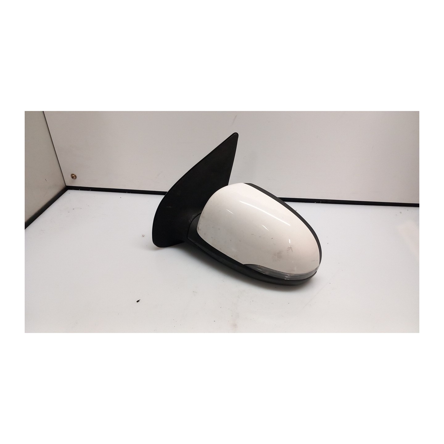 RETROVISORE EST. REGOLAZ. ELETTR. SX. 085 HYUNDAI I20 (05/12-04/15) D3FA 876104P110