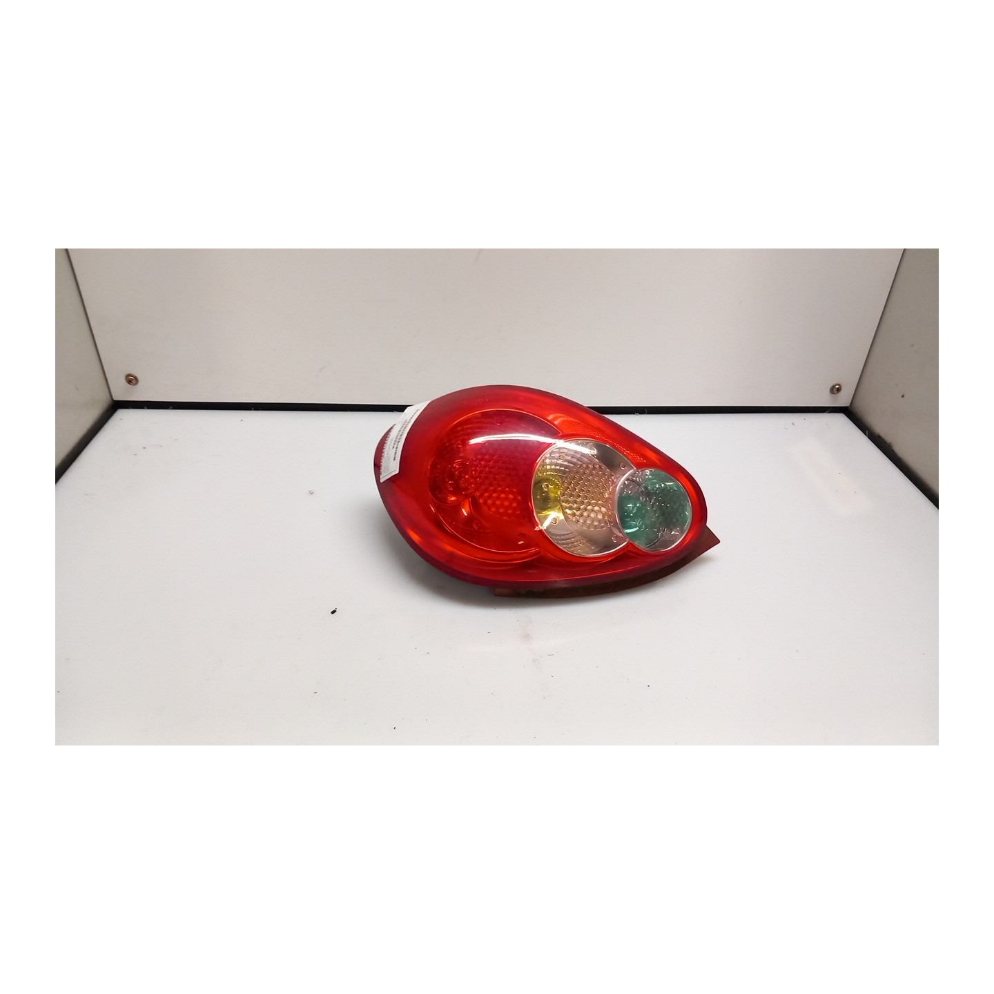 FANALE POST. DX. 093 TOYOTA AYGO 1A SERIE (04/05-10/14) 1KRFE 815510H070