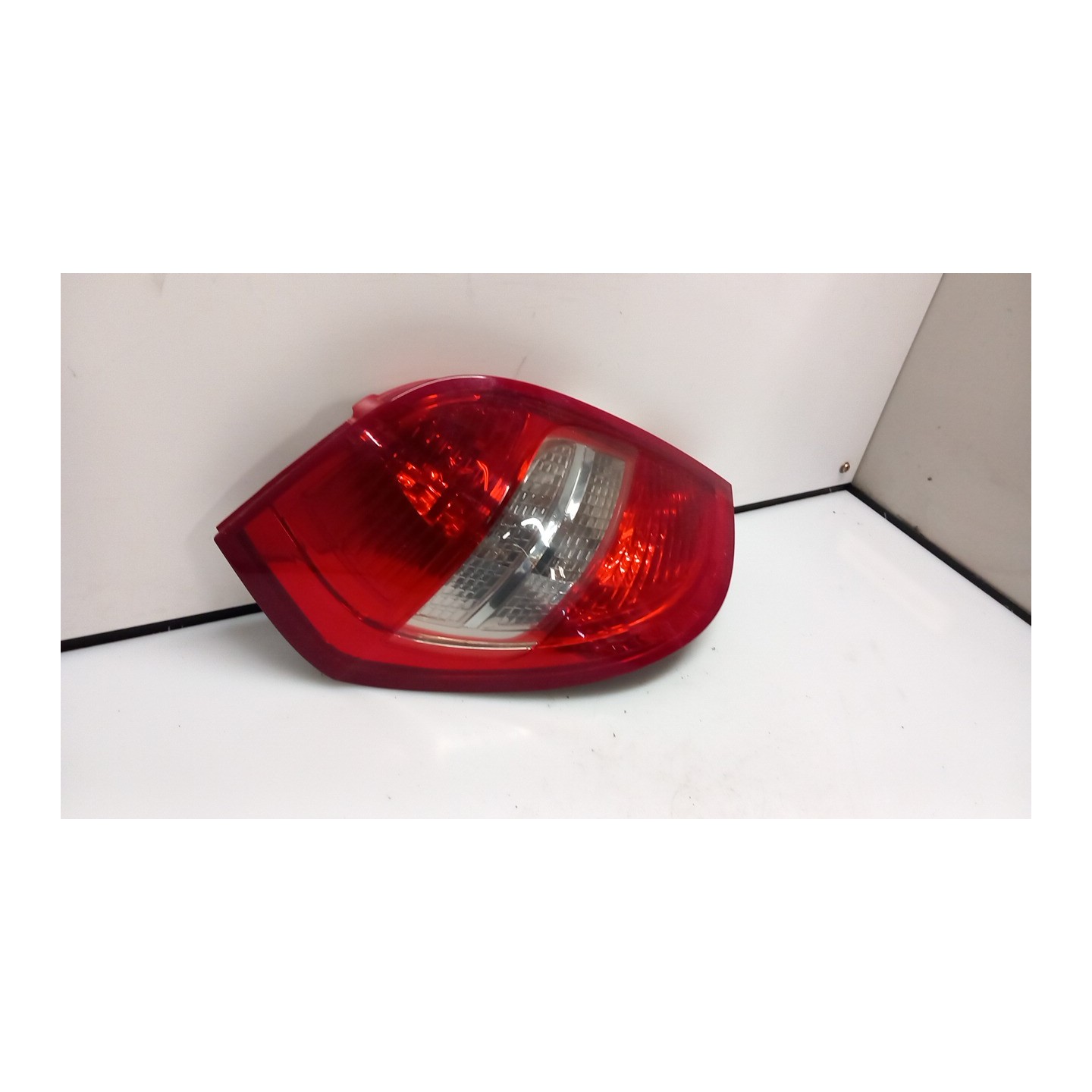 FANALE POST. P/AVANTGARDE SX. 022 MERCEDES-BENZ CLASSE A (W/C169) (07/04-04/13 266920 A1698202964