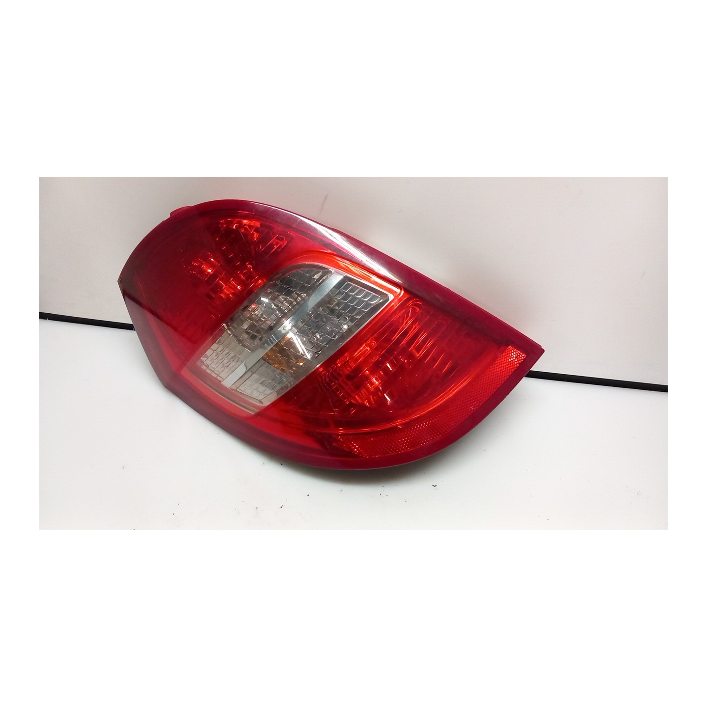 FANALE POST. P/AVANTGARDE SX. 022 MERCEDES-BENZ CLASSE A (W/C169) (07/04-04/13 266920 A1698202964