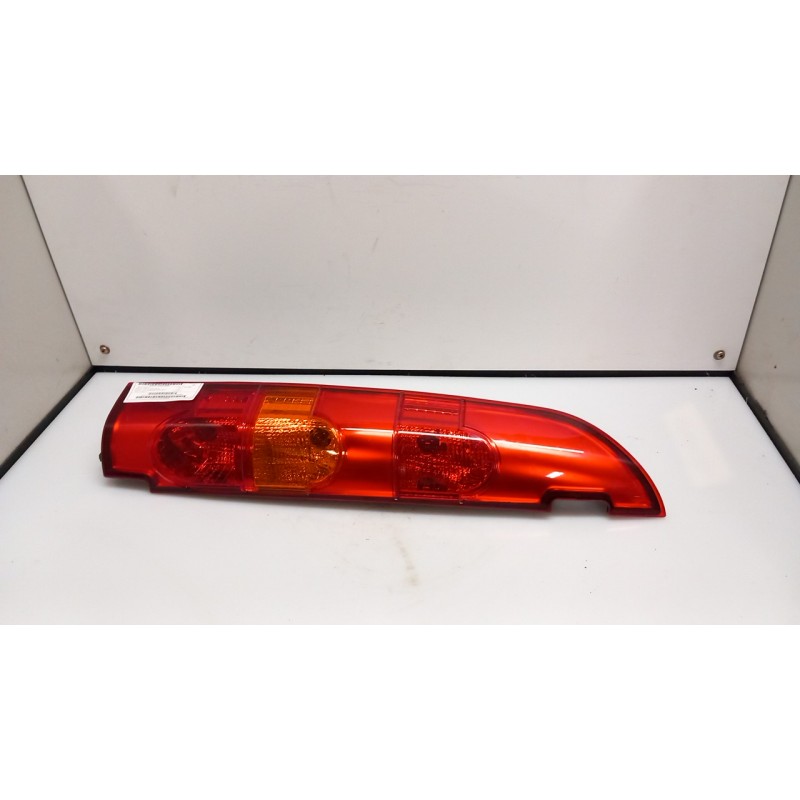 FANALE POST. P/PORTA POST. A BATTENTI SX. 059 RENAULT KANGOO (04/03-03/09) K9KV7 8200150623