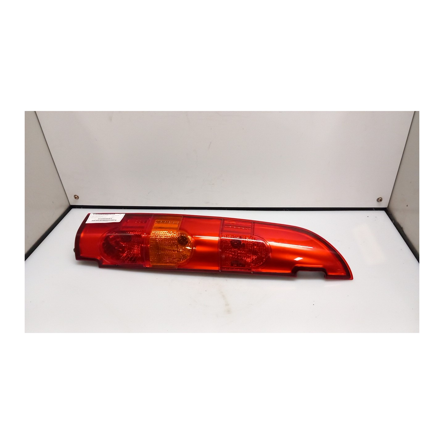 FANALE POST. P/PORTA POST. A BATTENTI SX. 059 RENAULT KANGOO (04/03-03/09) K9KV7 8200150623