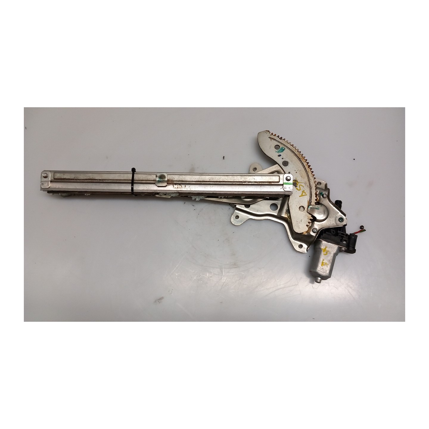 ALZACRISTALLO ELETTR. PORTA ANT. C/MOTORINO SX. 091 SUZUKI ALTO (03/09-12/12) K10B 83402M68K10000