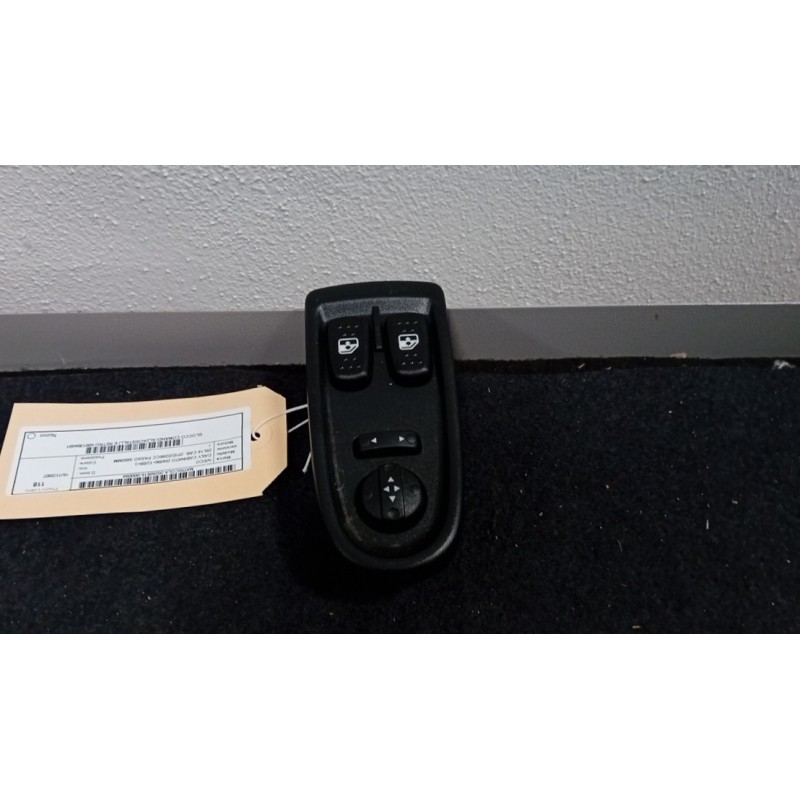 BLOCCO COMANDI ALZACRISTALLI E RETRO 094 IVECO DAILY CABINATO (04/06-12/09)  5801304491