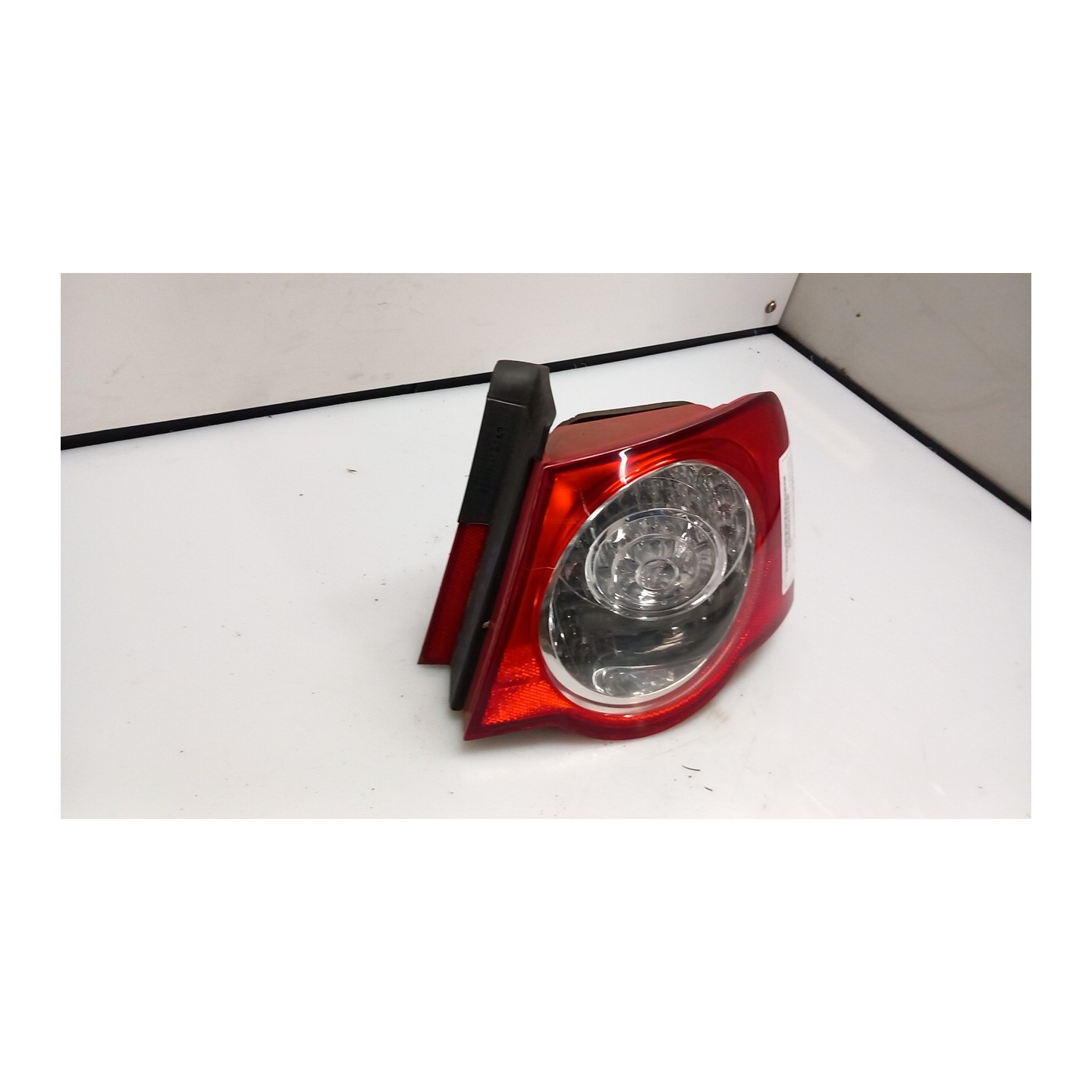 FANALE POST. PARTE EST. DX. 029 VOLKSWAGEN PASSAT (3C) (02/05-12/10) CBA 3C5945096H